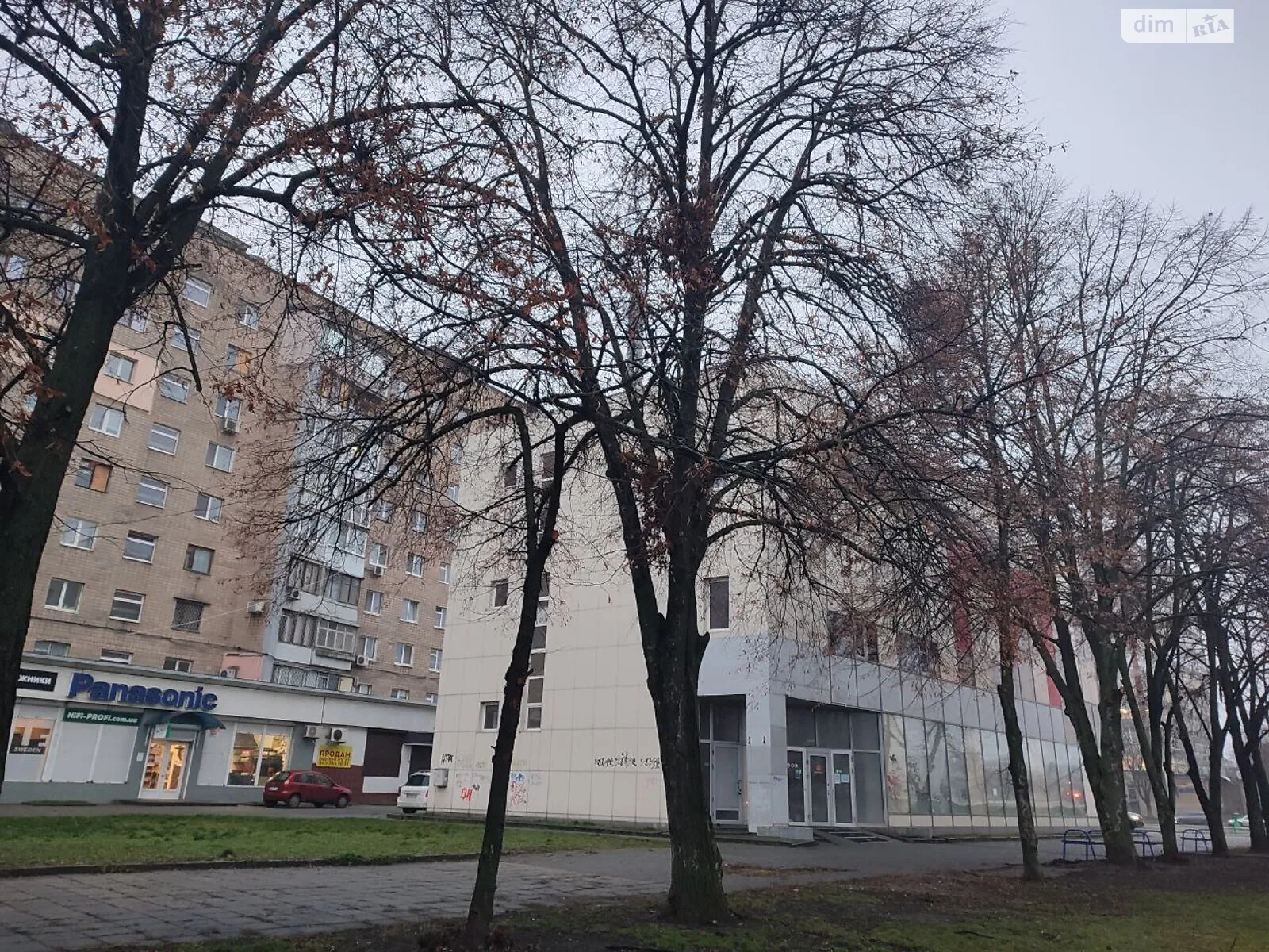 Сдается в аренду объект сферы услуг 423.5 кв. м в 3-этажном здании, цена: 127050 грн - фото 1