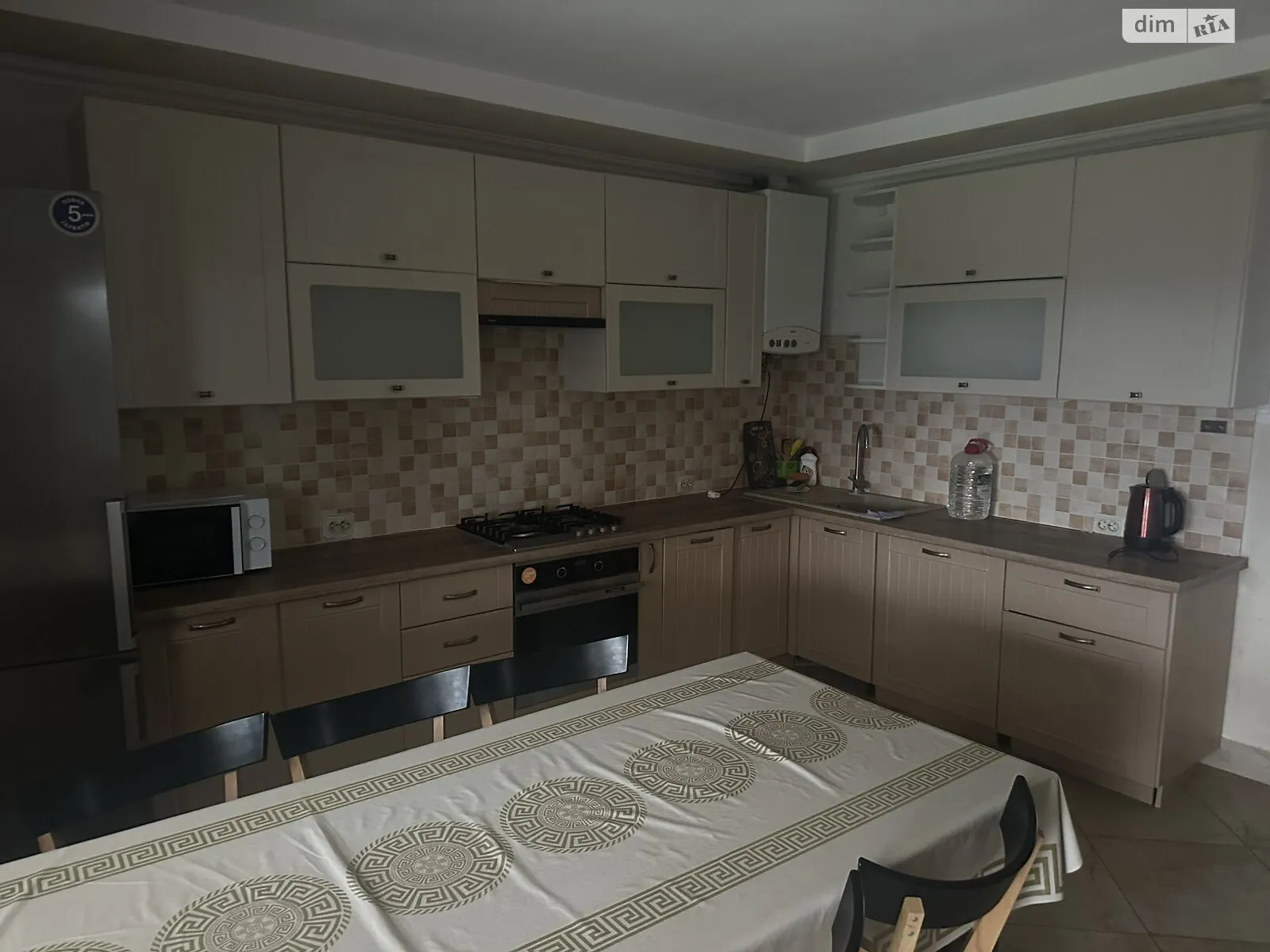 Сдается в аренду дом на 2 этажа 160 кв. м с террасой, цена: 700 $ - фото 1