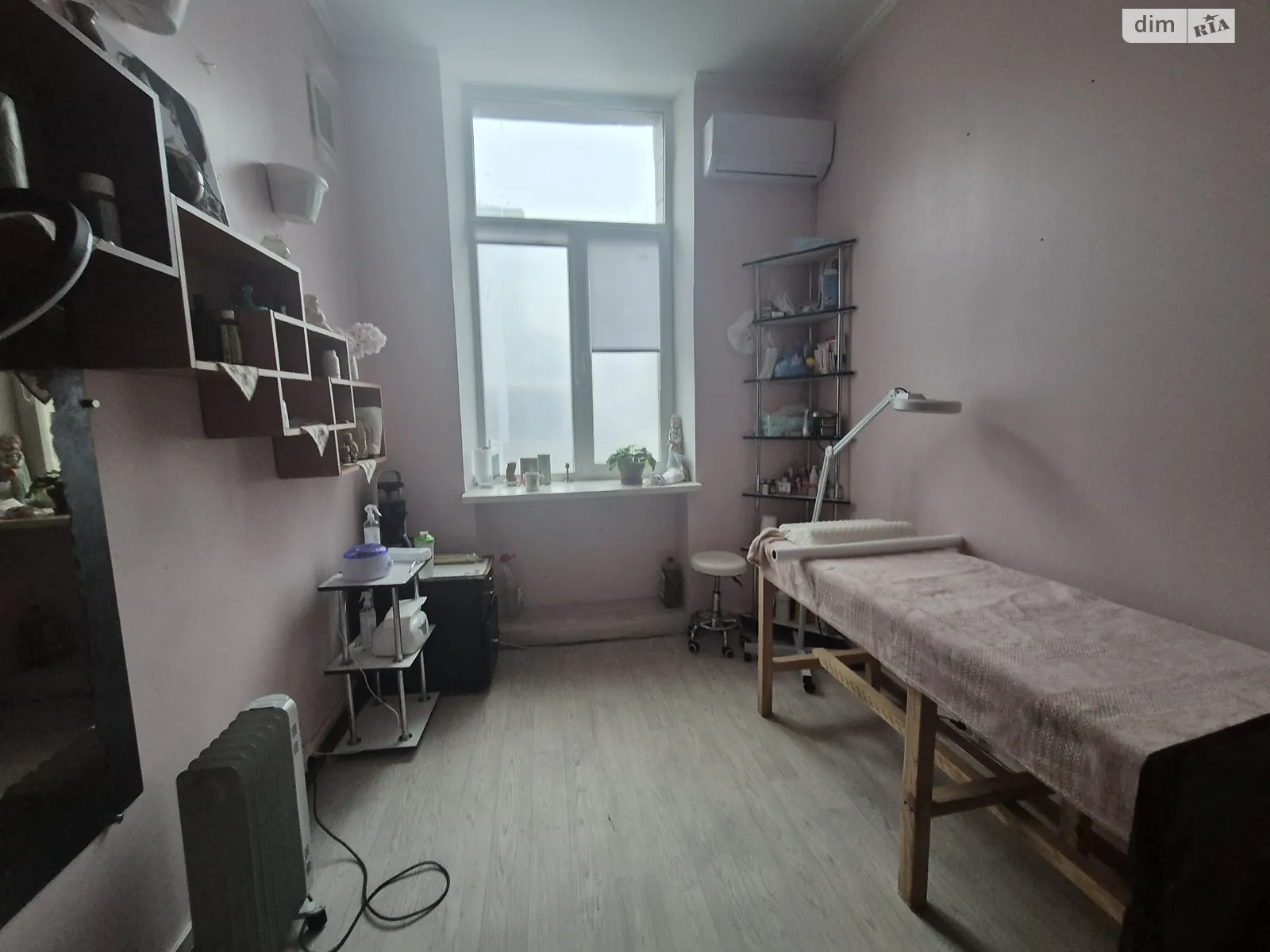 Здається в оренду офіс 14 кв. м в бізнес-центрі, цена: 2400 грн - фото 1