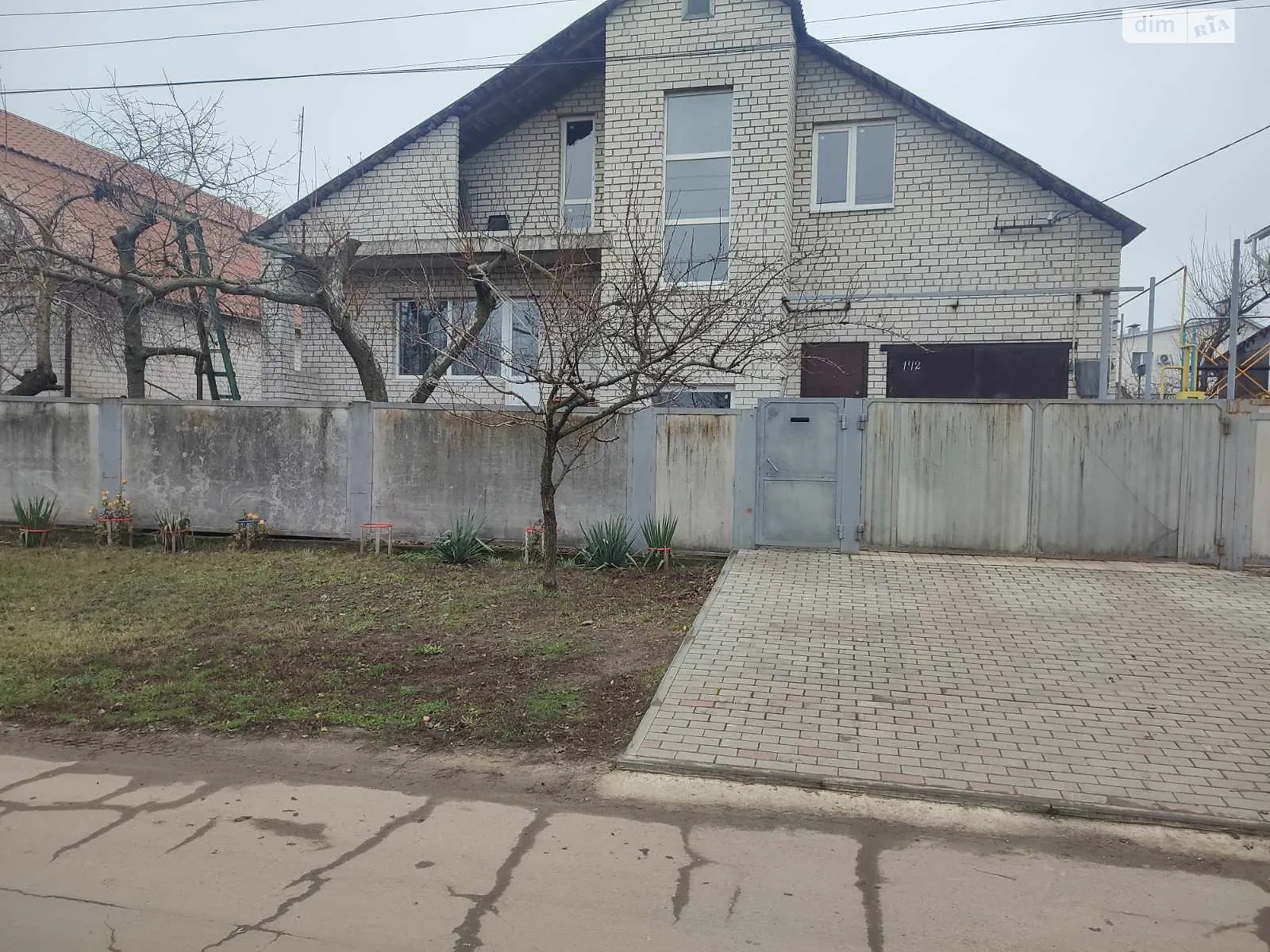 Продается дом на 2 этажа 253 кв. м с камином, цена: 60000 $ - фото 1