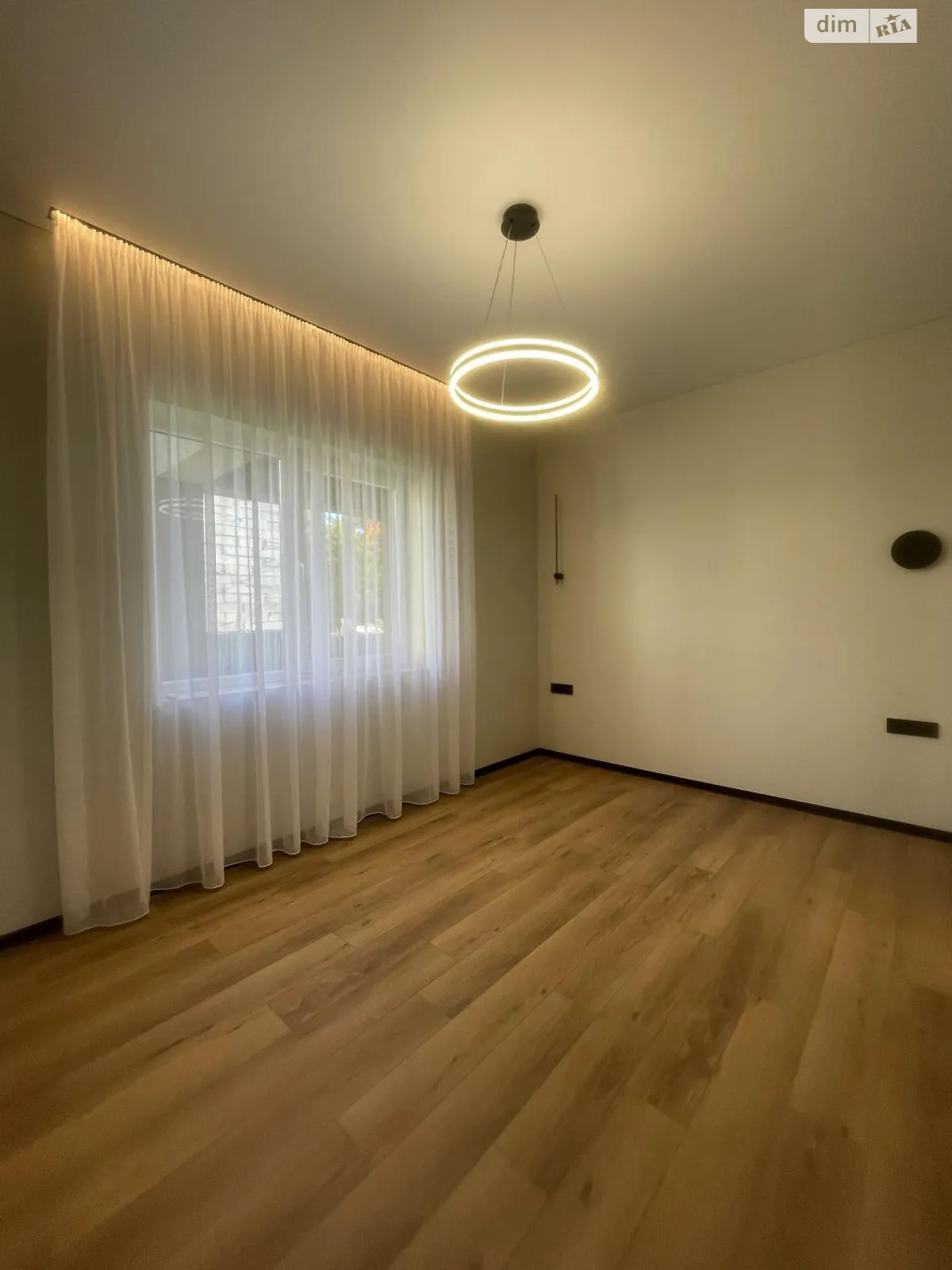 Продается одноэтажный дом 138 кв. м с мансардой, цена: 225000 $ - фото 1