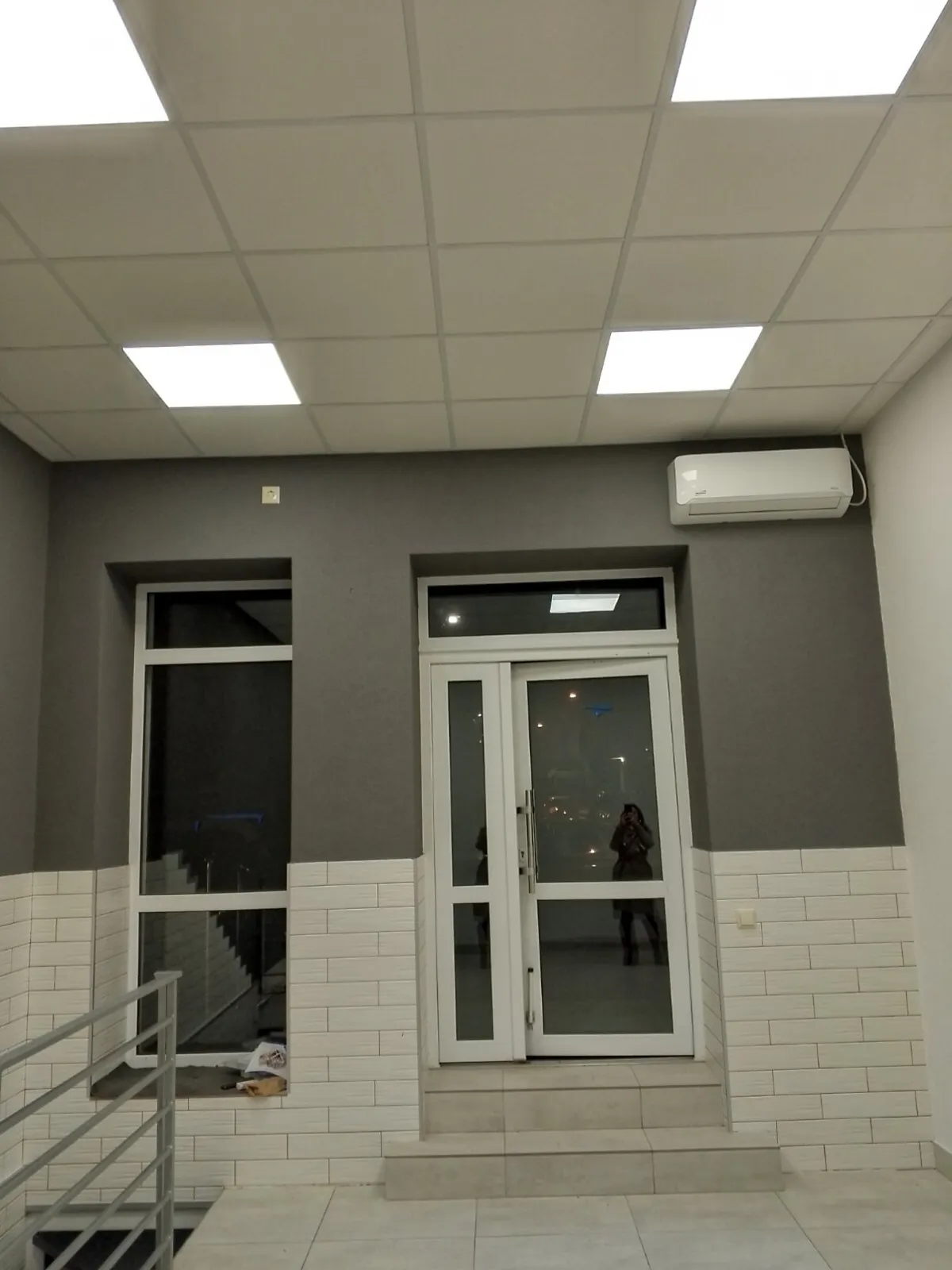 Здається в оренду приміщення вільного призначення 50 кв. м в 9-поверховій будівлі, цена: 12000 грн - фото 1