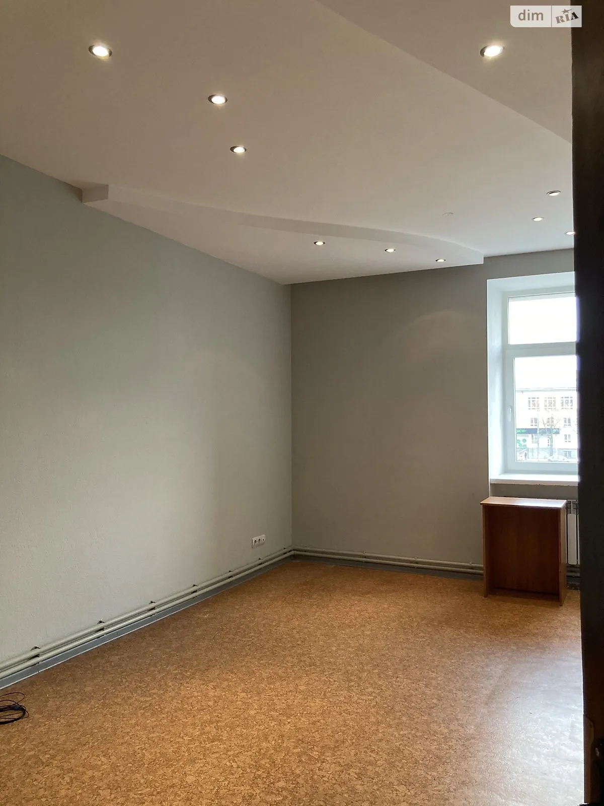 Здається в оренду офіс 21.4 кв. м в бізнес-центрі, цена: 7600 грн - фото 1