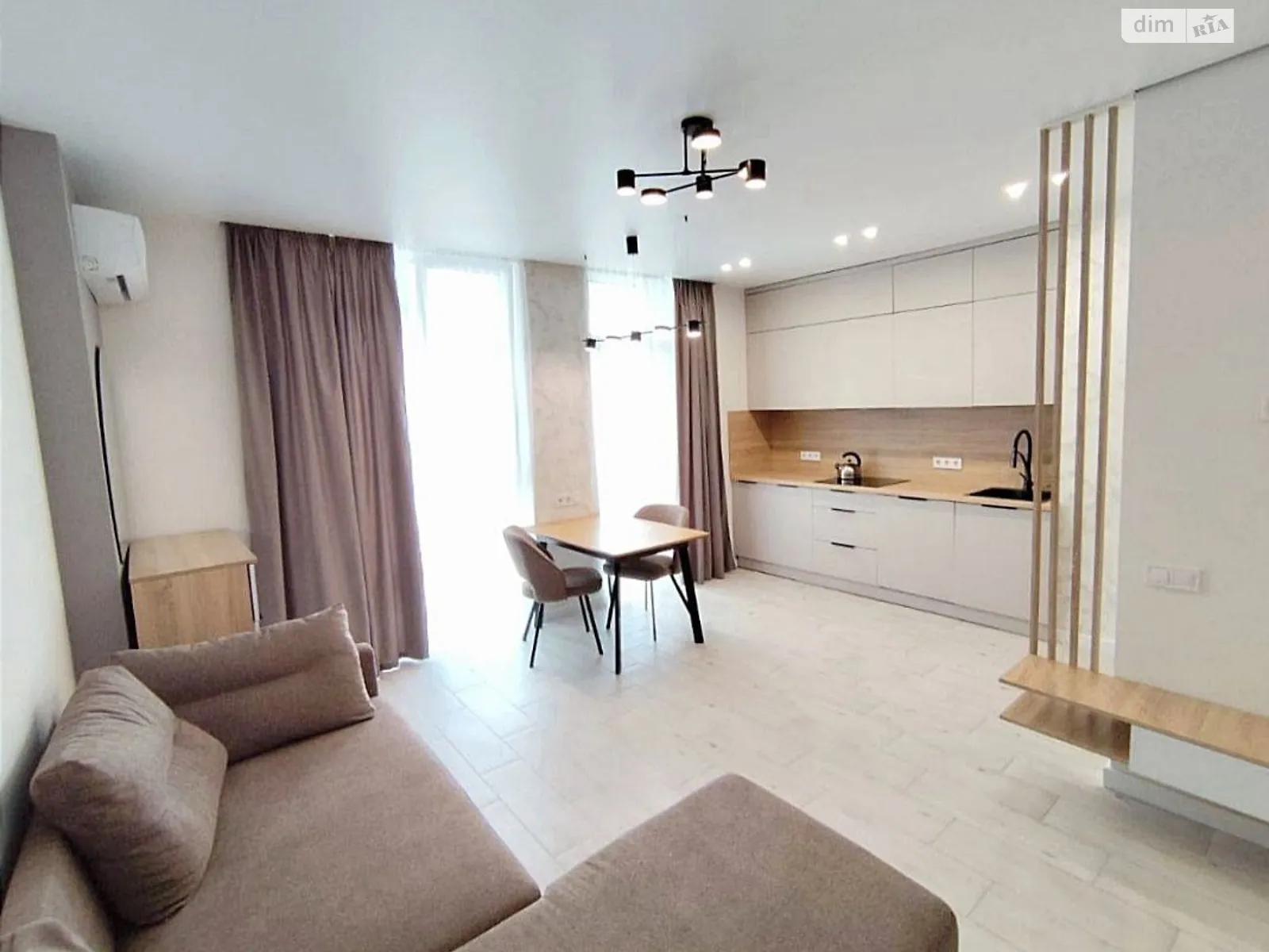 1-комнатная квартира 42 кв. м в, цена: 17500 грн - фото 1