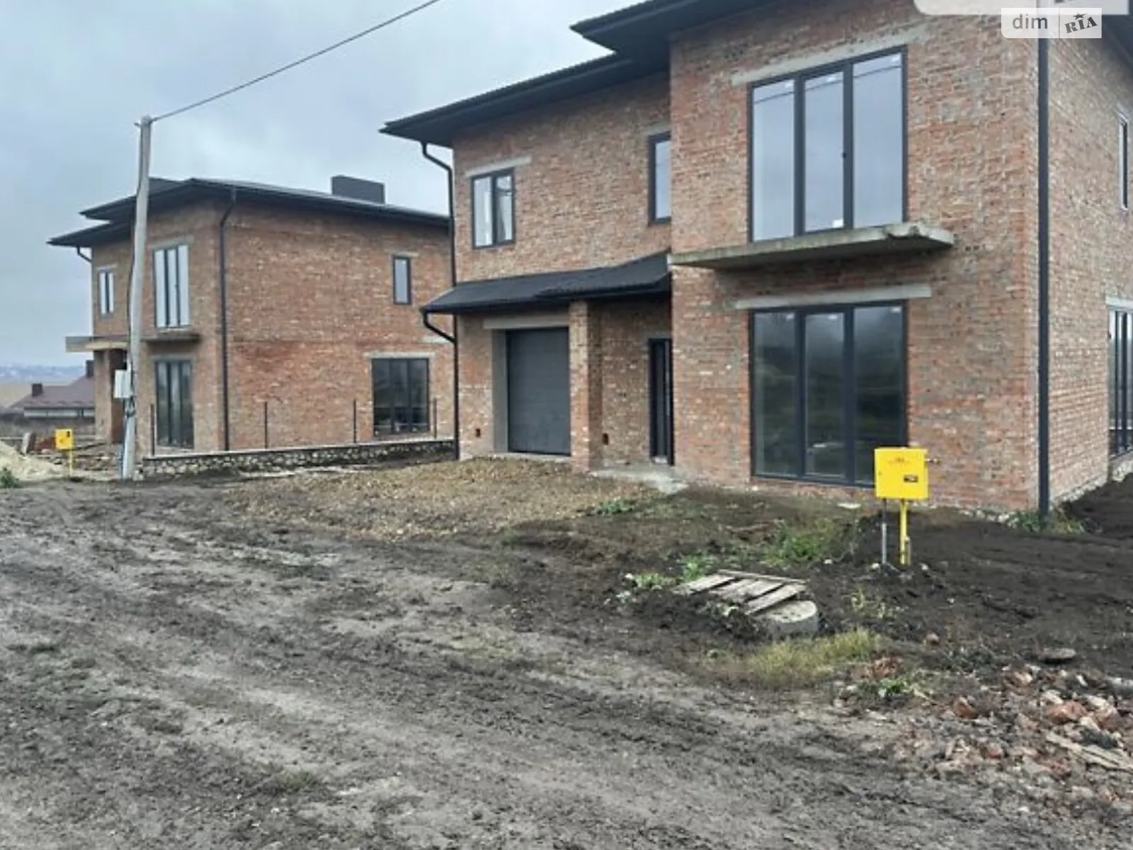 Продается дом на 2 этажа 120 кв. м с верандой, цена: 90000 $ - фото 1