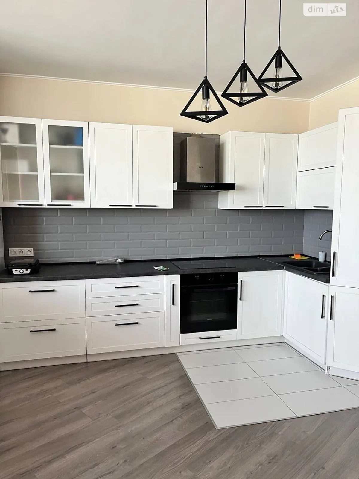 Продається 1-кімнатна квартира 56.8 кв. м у Одесі, вул. Шота Руставелі - фото 1