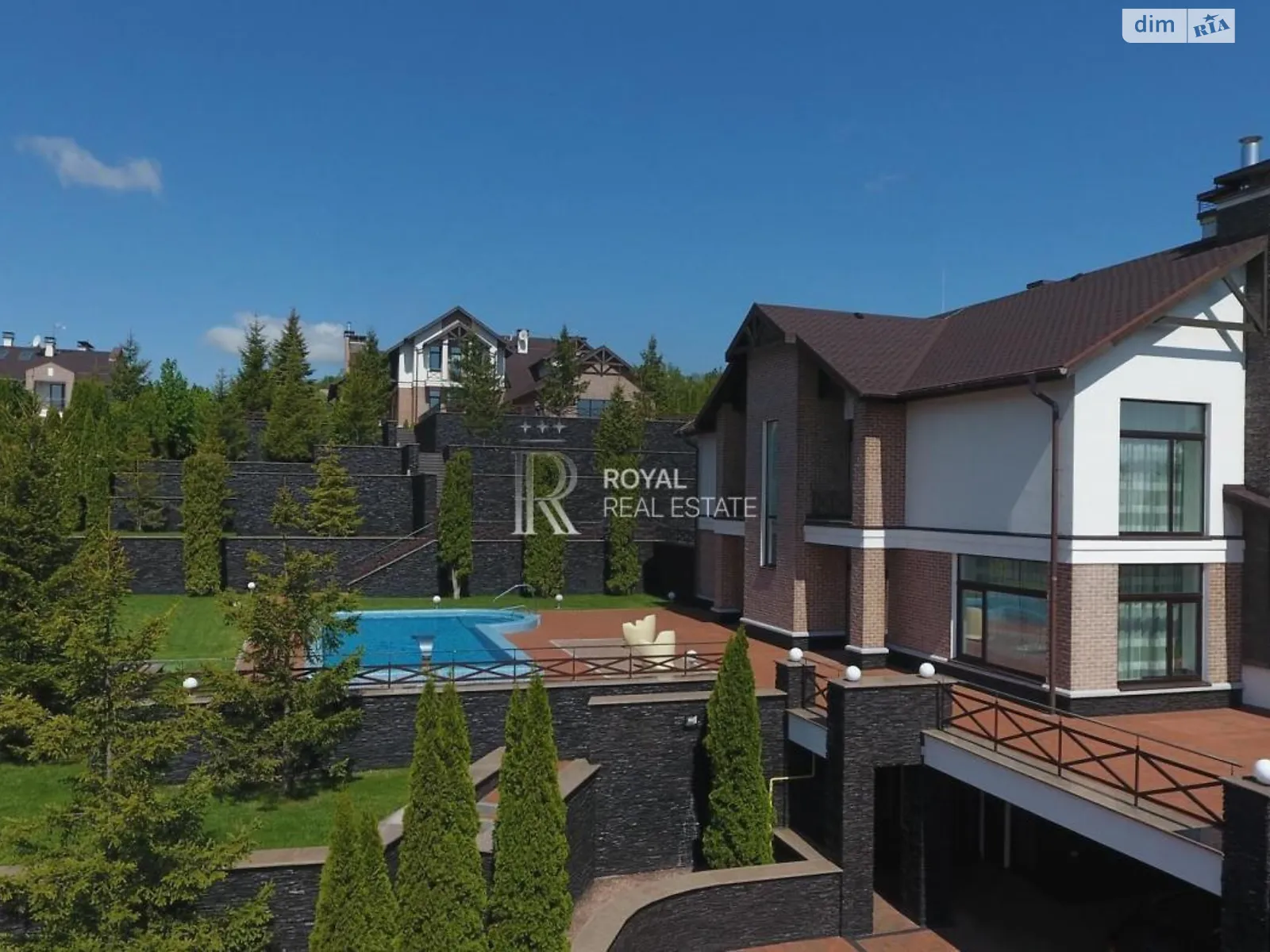 Сдается в аренду дом на 2 этажа 450 кв. м с балконом, цена: 6500 $ - фото 1