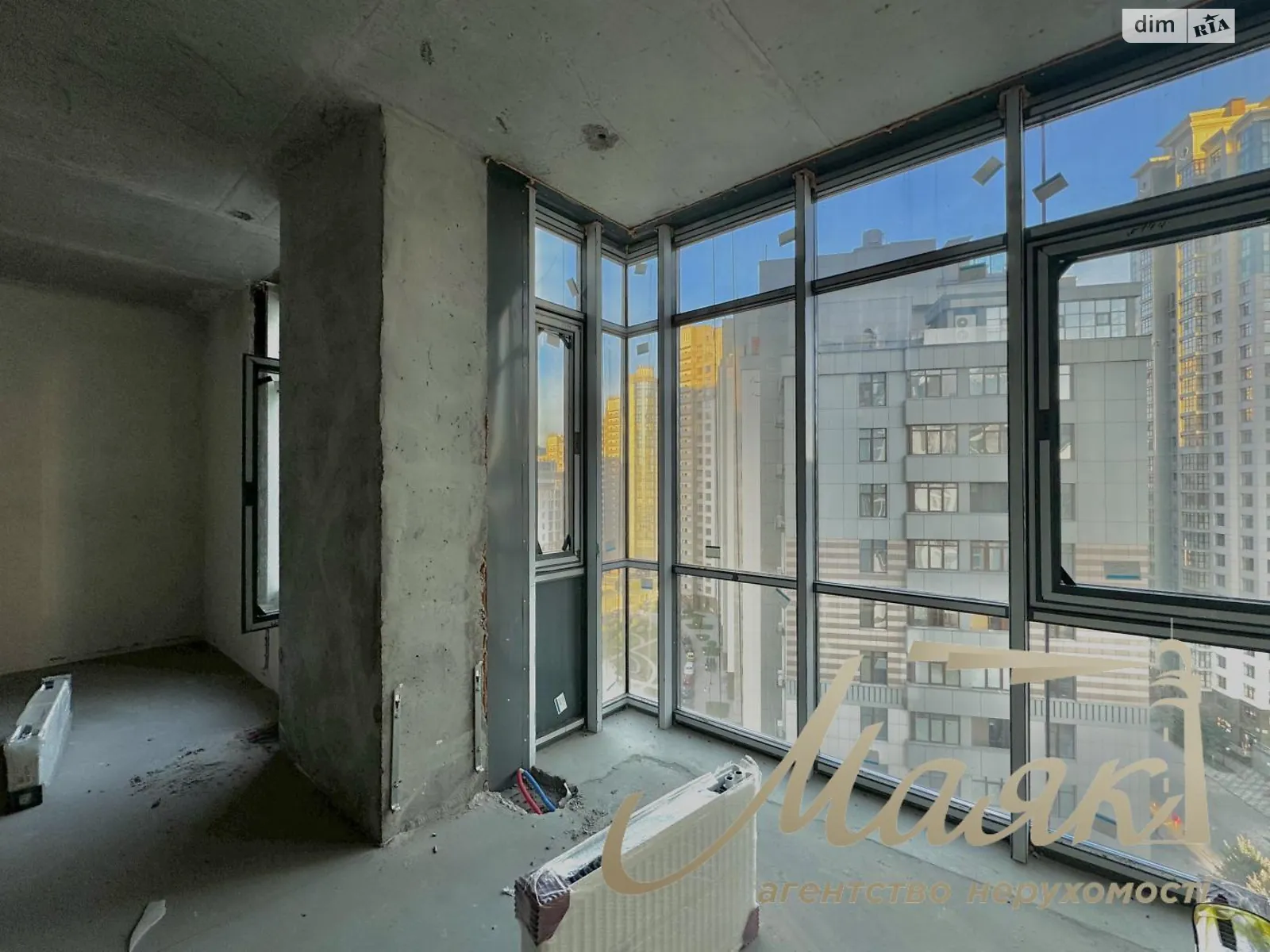 Продается 1-комнатная квартира 56.14 кв. м в Киеве, ул. Андрея Верхогляда(Драгомирова) - фото 1