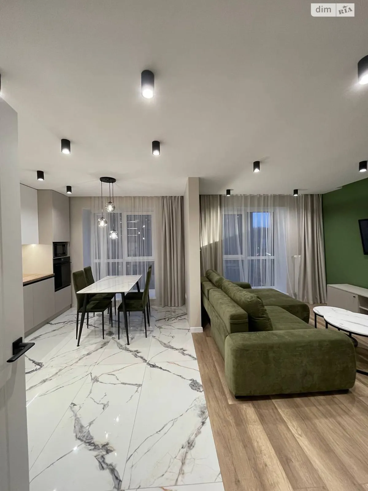 Сдается в аренду 2-комнатная квартира 76 кв. м в Львове, ул. Железнодорожная - фото 1