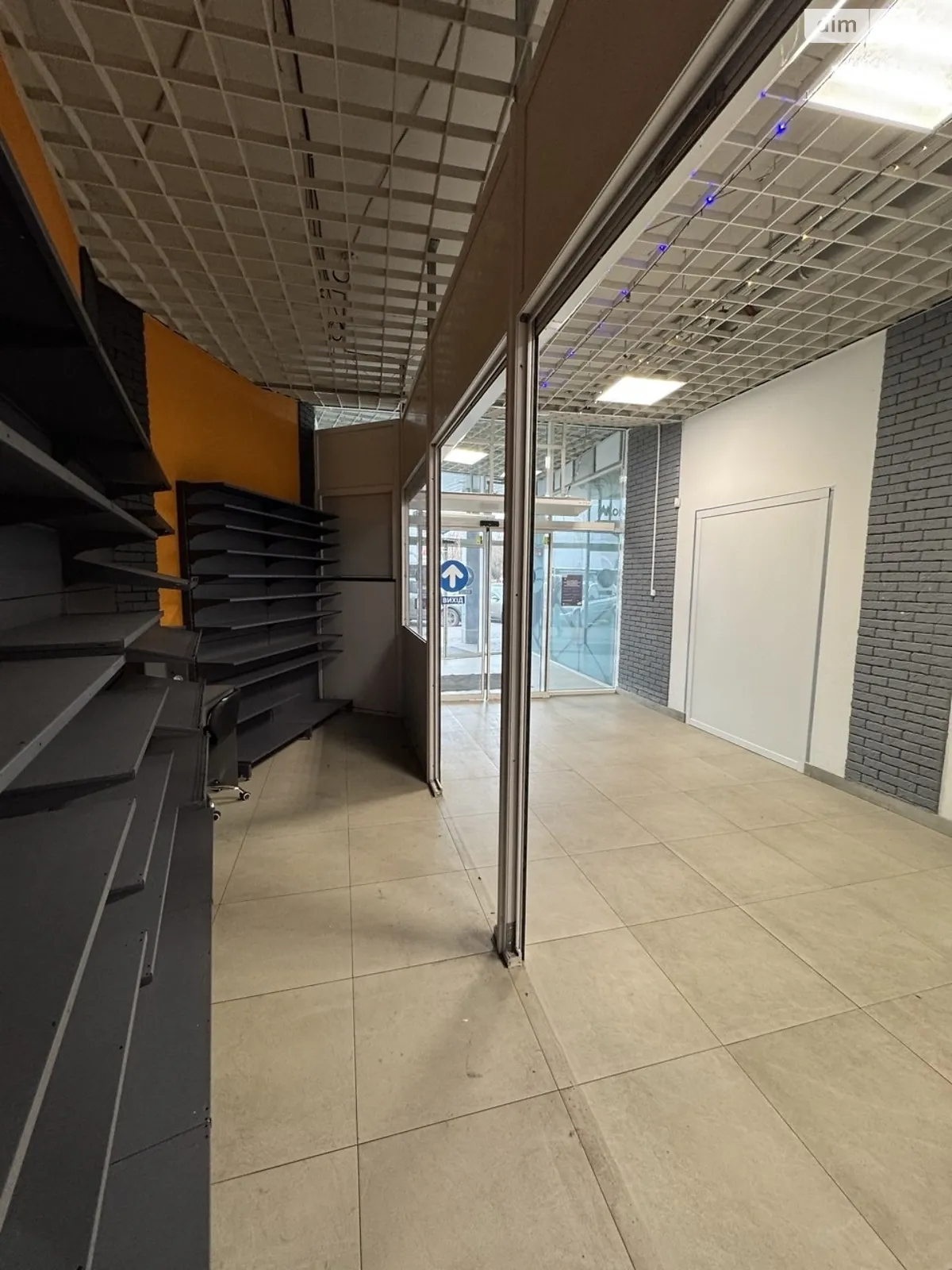 Здається в оренду приміщення вільного призначення 10 кв. м в 4-поверховій будівлі, цена: 10000 грн - фото 1