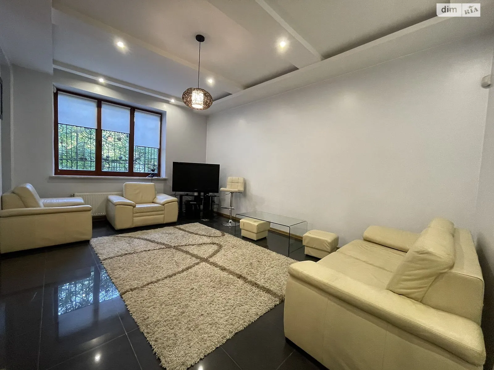 Сдается в аренду 3-комнатная квартира 100 кв. м в Львове, ул. Довбуша Олексы - фото 1