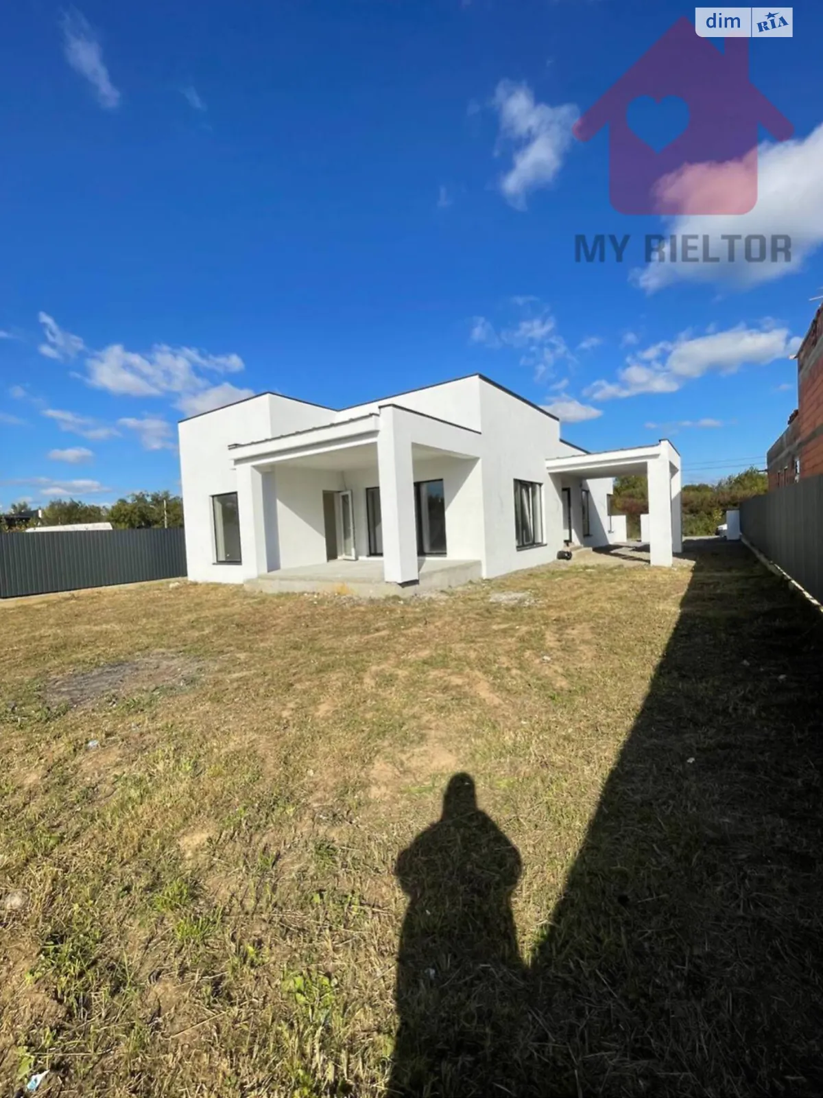 Продається одноповерховий будинок 172 кв. м з бесідкою, цена: 152000 $ - фото 1