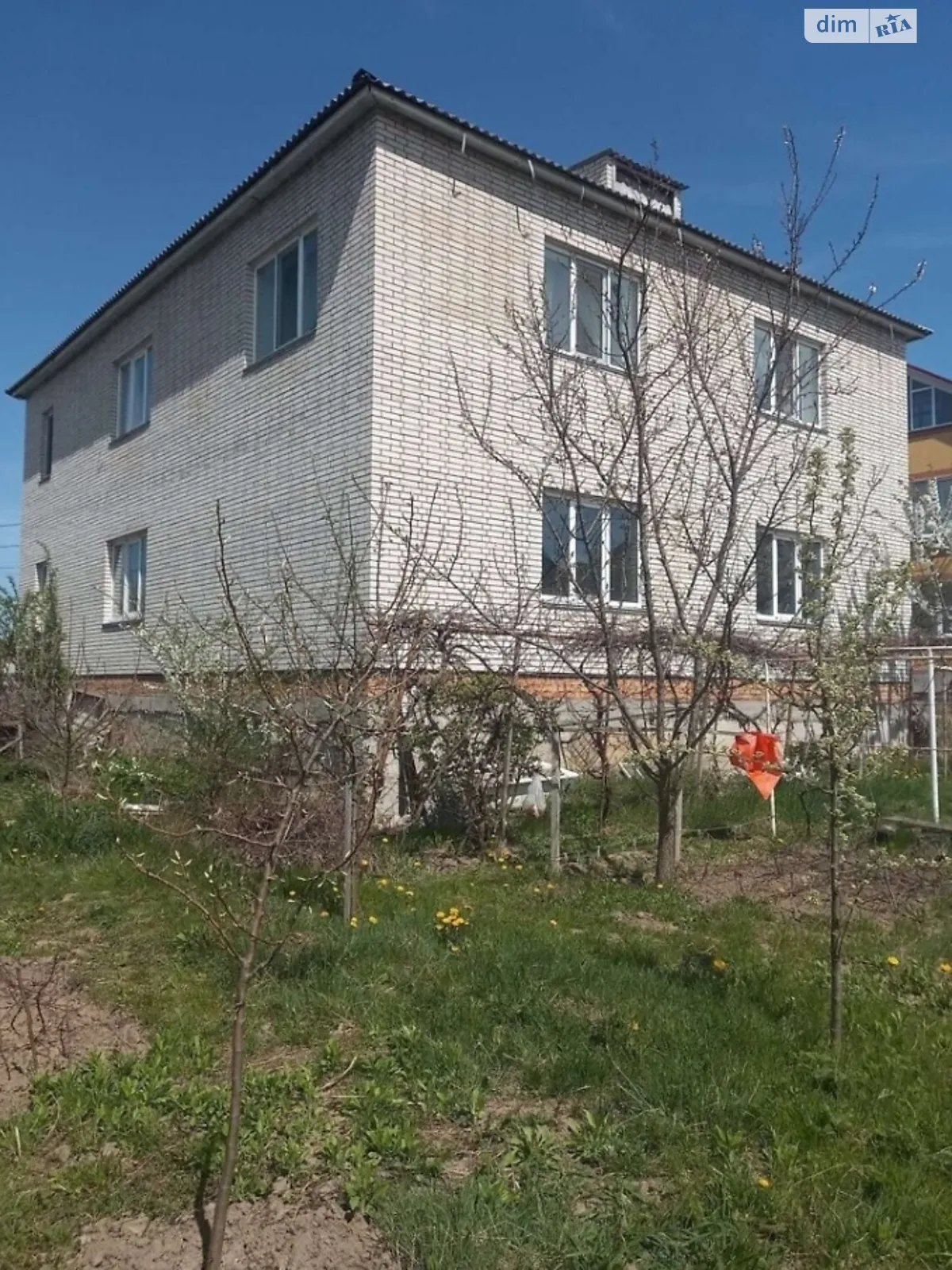 Продается дом на 2 этажа 300 кв. м с баней/сауной, цена: 180000 $ - фото 1