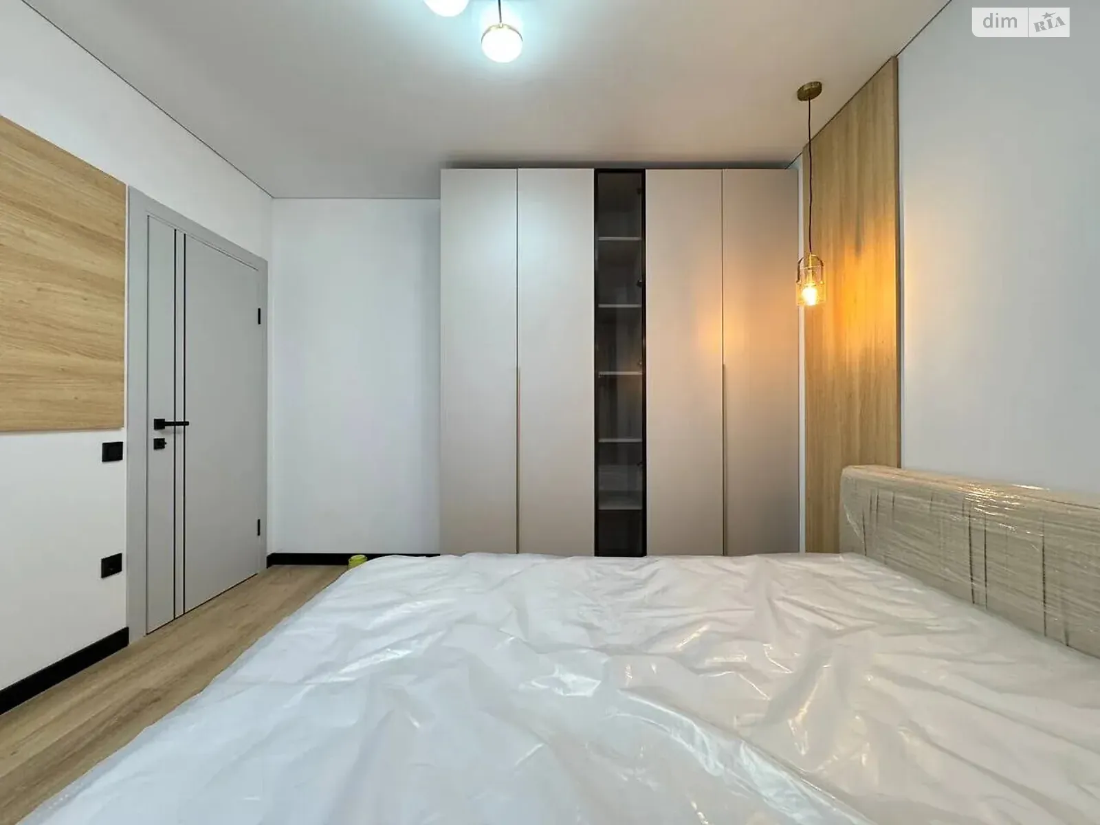 Продается 1-комнатная квартира 37 кв. м в Ивано-Франковске, цена: 78500 $ - фото 1