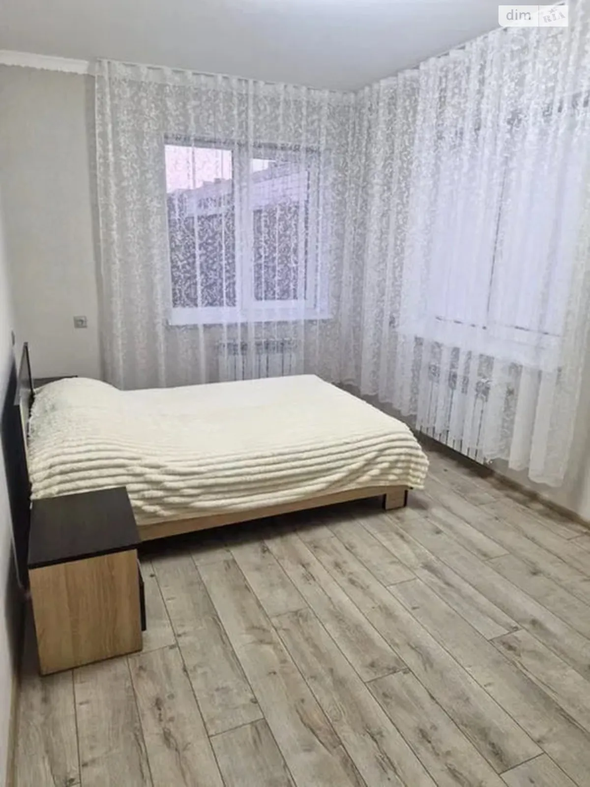 Сдается в аренду 1-комнатная квартира 44 кв. м в Львове, ул. Венгерская, 17 - фото 1