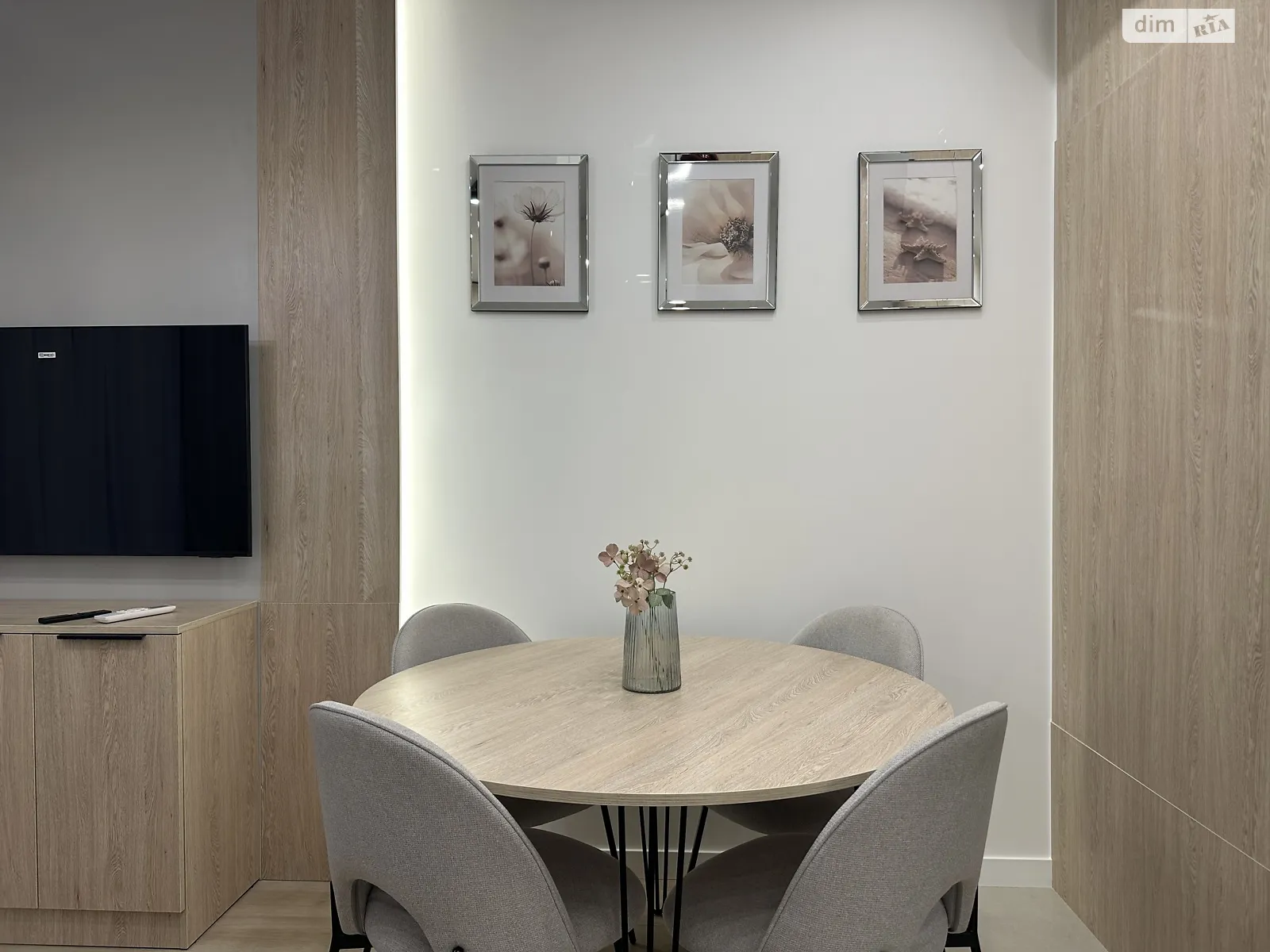 Продается 1-комнатная квартира 43 кв. м в Одессе, ул. Краснова - фото 1