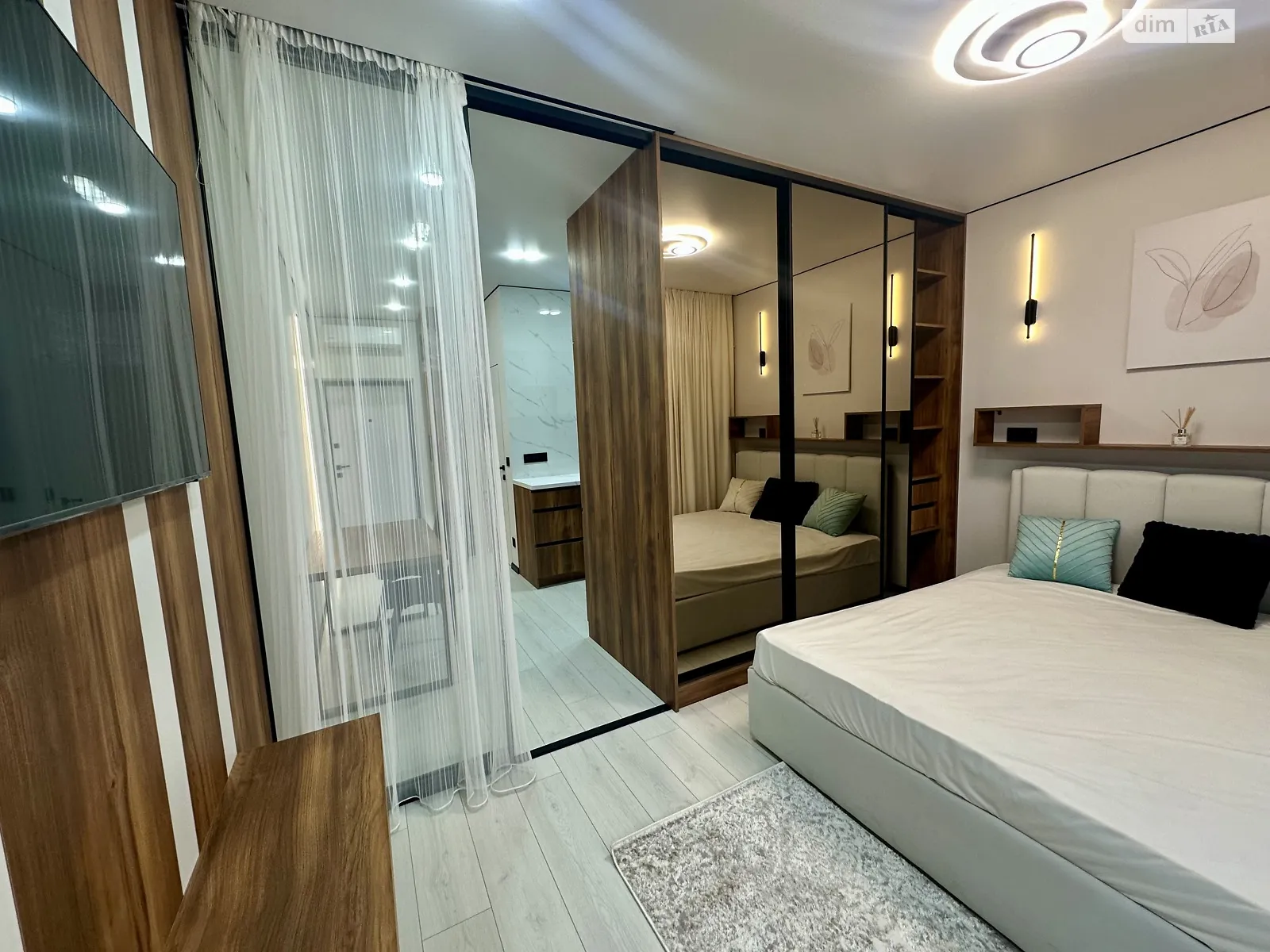 Продается 1-комнатная квартира 28 кв. м в Львове, ул. Васильченко, 9 - фото 1