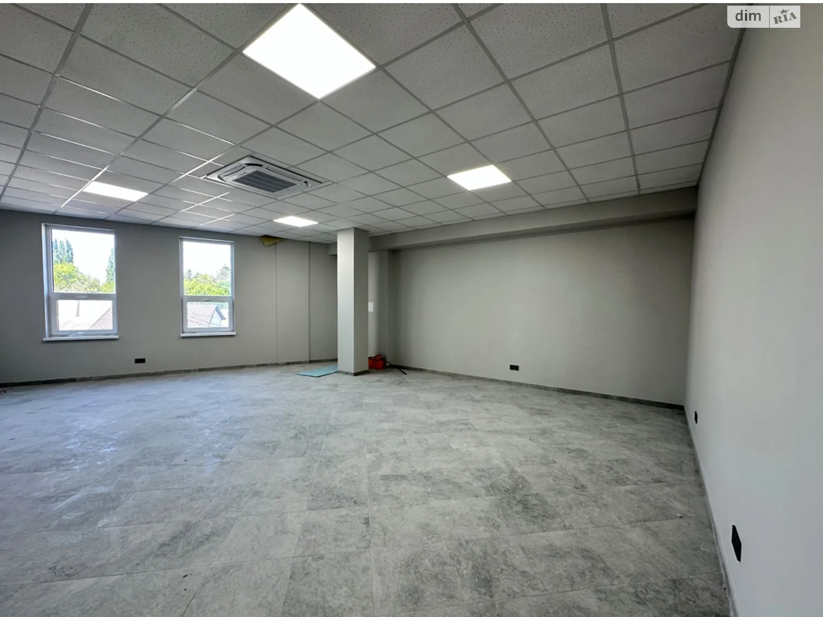 Здається в оренду офіс 241 кв. м в бізнес-центрі, цена: 2651 $ - фото 1