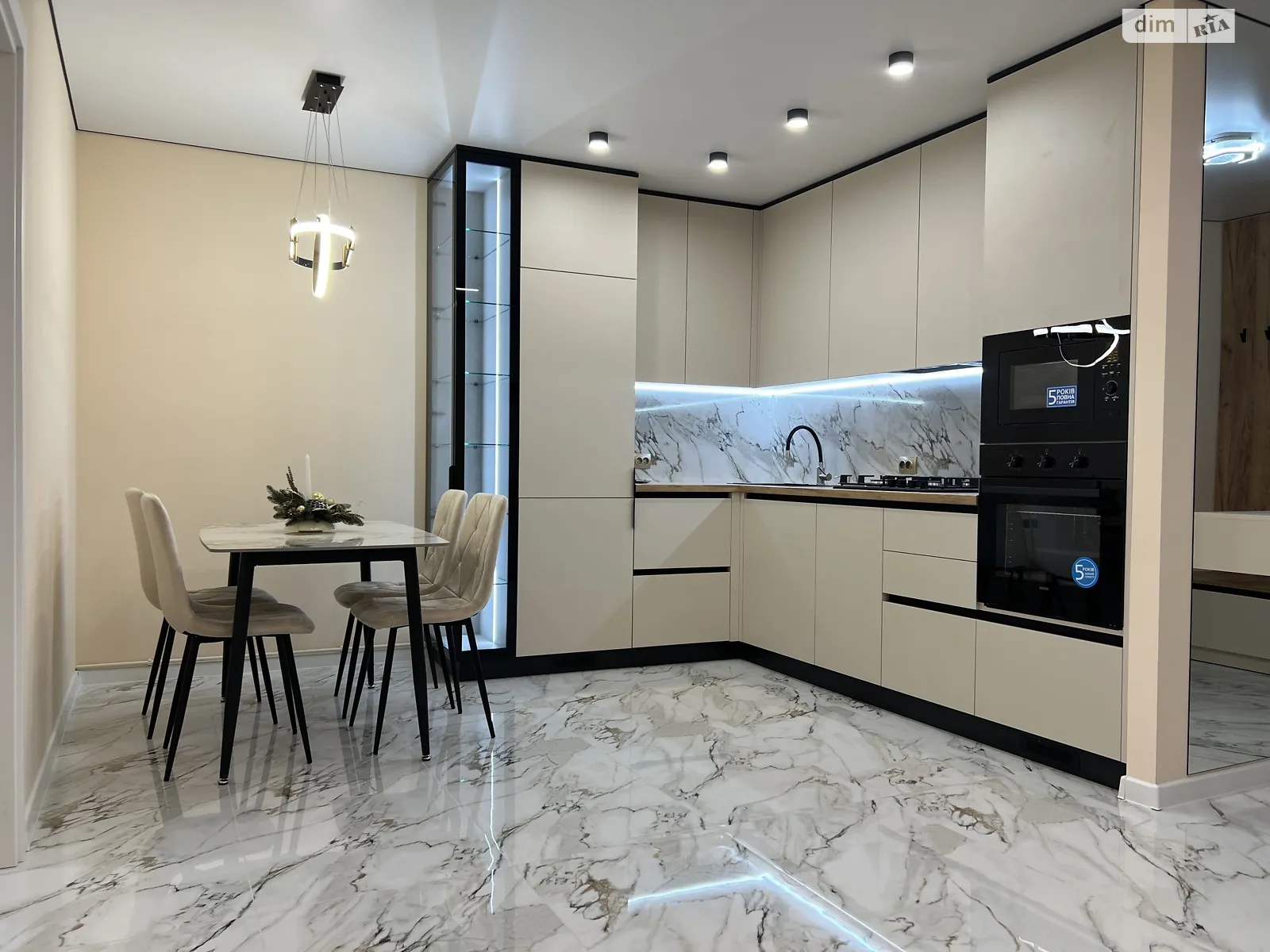 2-комнатная квартира 67 кв. м в Тернополе, ул. Киевская - фото 1