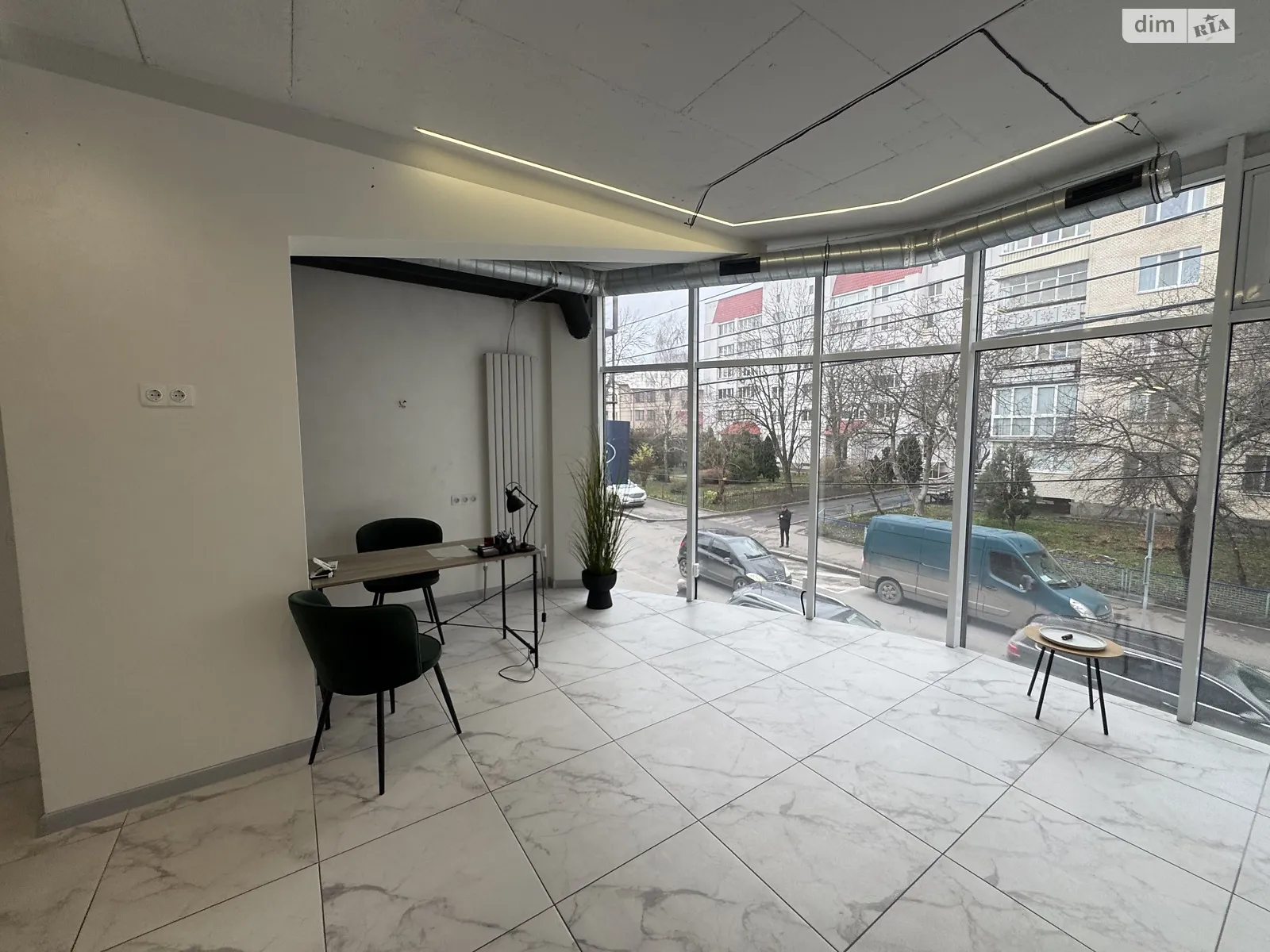 Здається в оренду офіс 64.5 кв. м в бізнес-центрі, цена: 17000 грн - фото 1