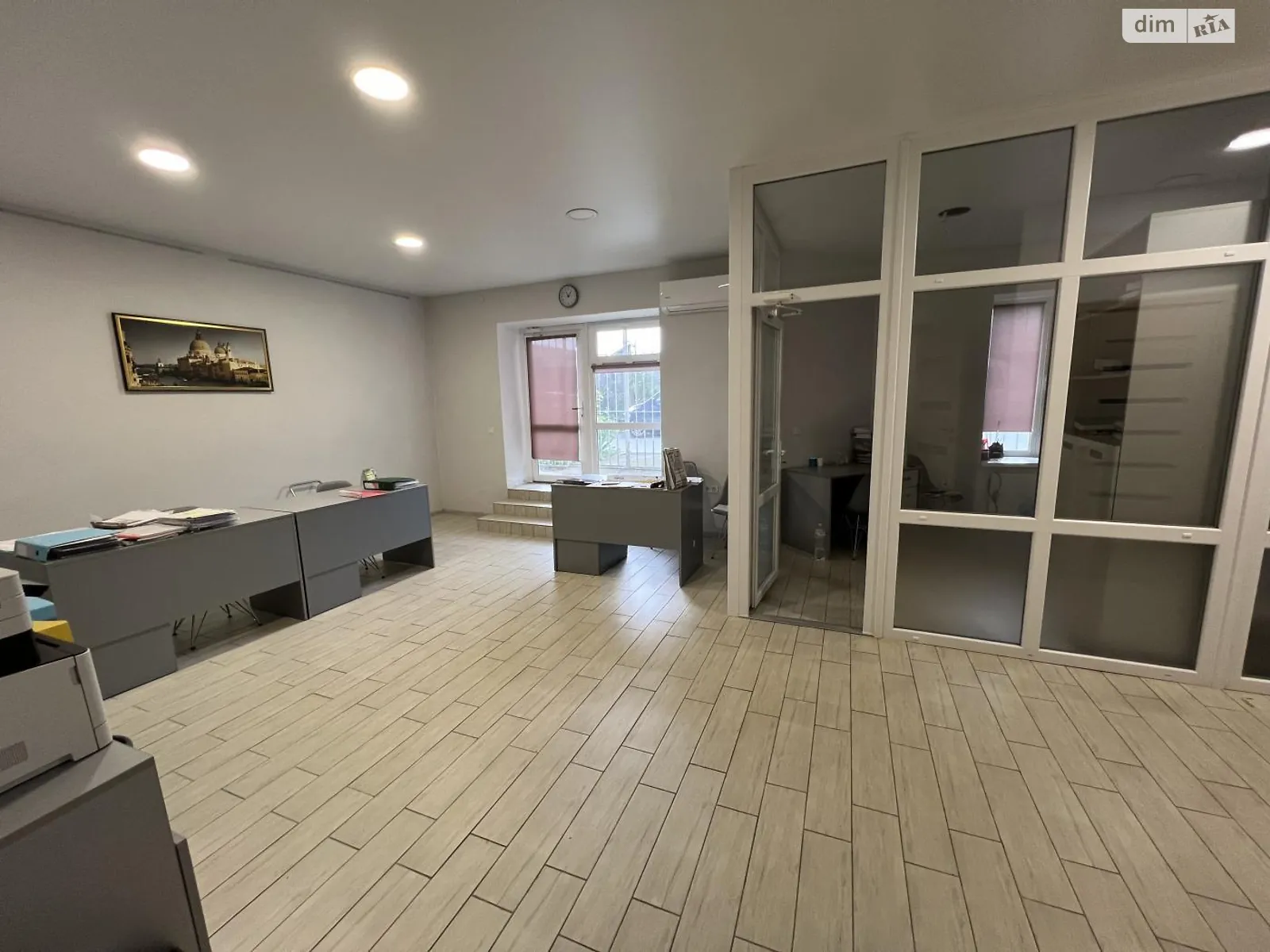Сдается в аренду помещения свободного назначения 41 кв. м в 10-этажном здании, цена: 12300 грн - фото 1