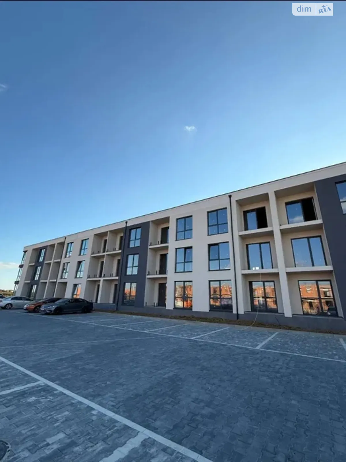 Продается 2-комнатная квартира 64 кв. м в Сторожнице, ул. Цветная - фото 1