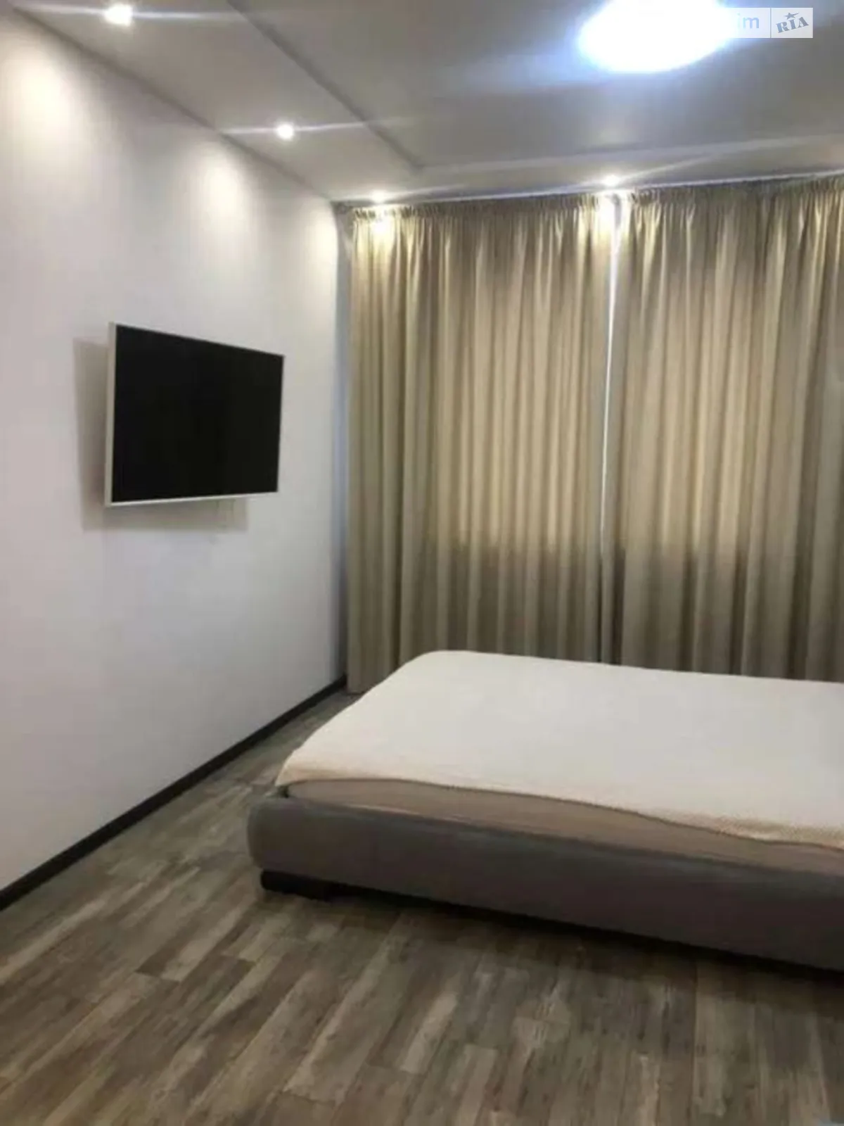 Сдается в аренду 1-комнатная квартира 45 кв. м в Одессе, Фонтанская дор., 58/1 - фото 1