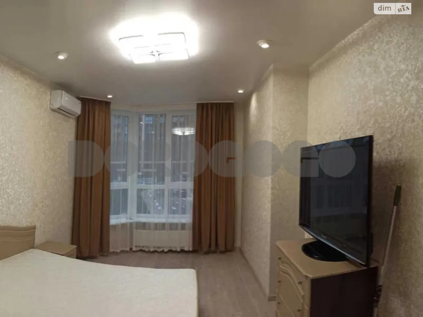 Сдается в аренду 1-комнатная квартира 42 кв. м в Софиевской Борщаговке, просп. Мартынова - фото 1