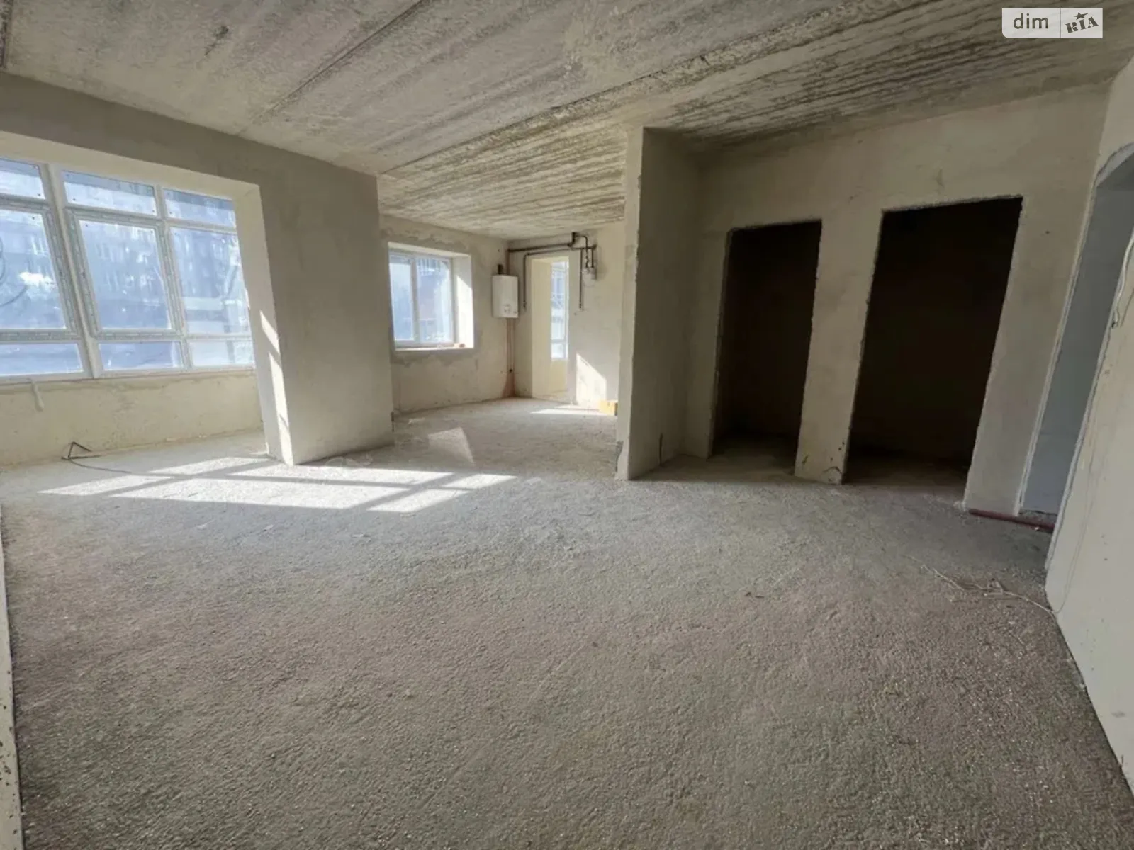 Продается 3-комнатная квартира 101 кв. м в Ивано-Франковске, ул. Приозерная - фото 1