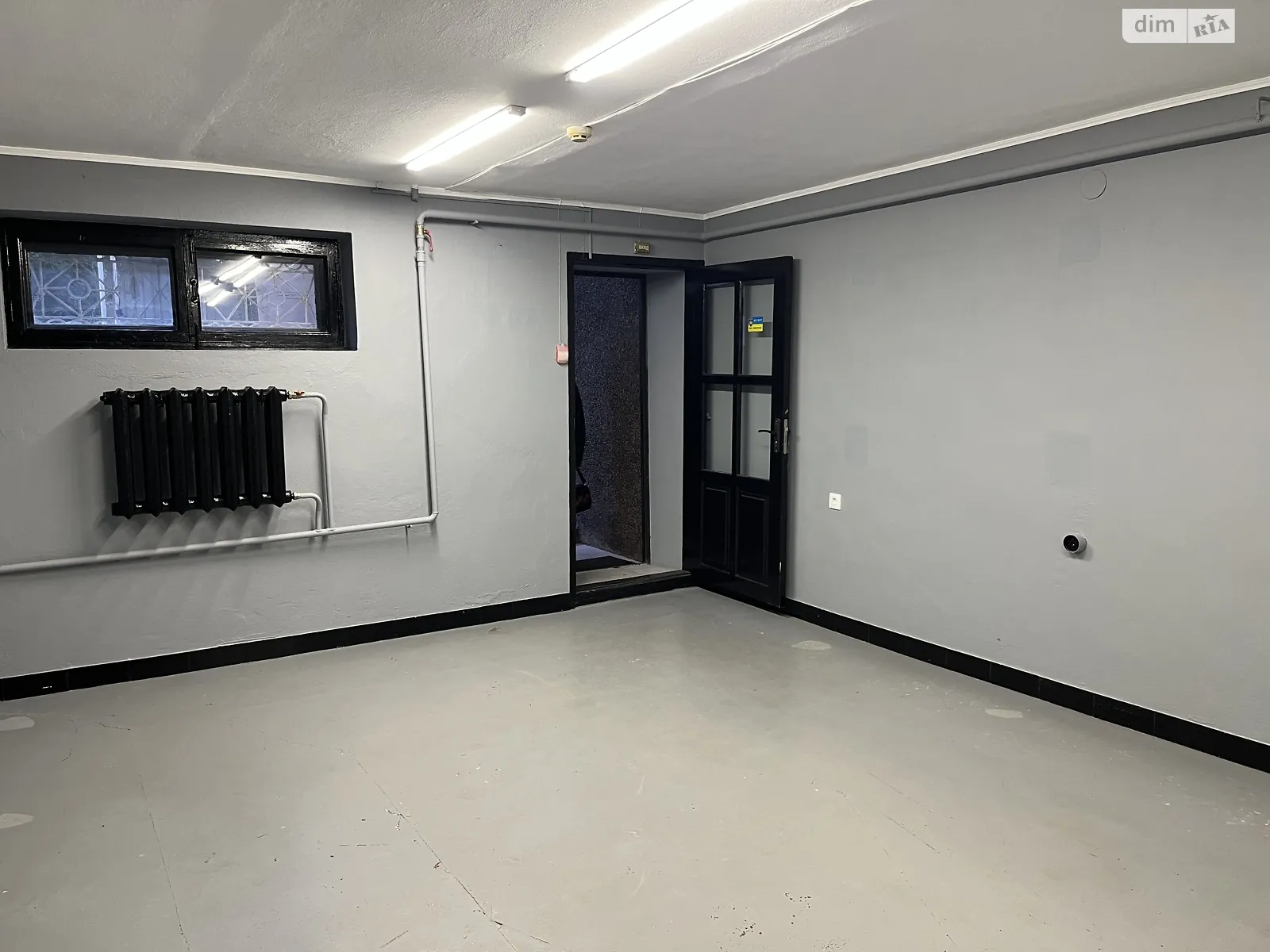 Сдается в аренду помещения свободного назначения 92 кв. м в 3-этажном здании, цена: 11000 грн - фото 1