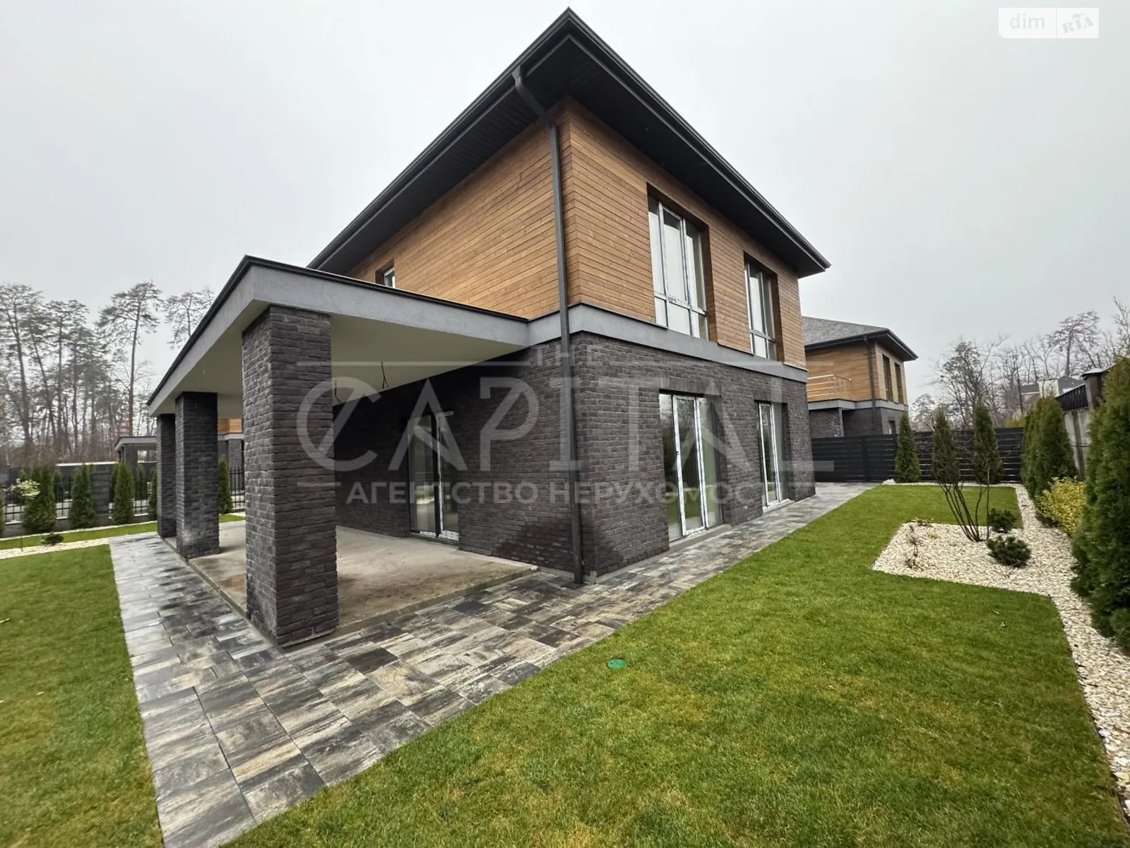 Продается дом на 2 этажа 252 кв. м с мансардой, цена: 320000 $ - фото 1