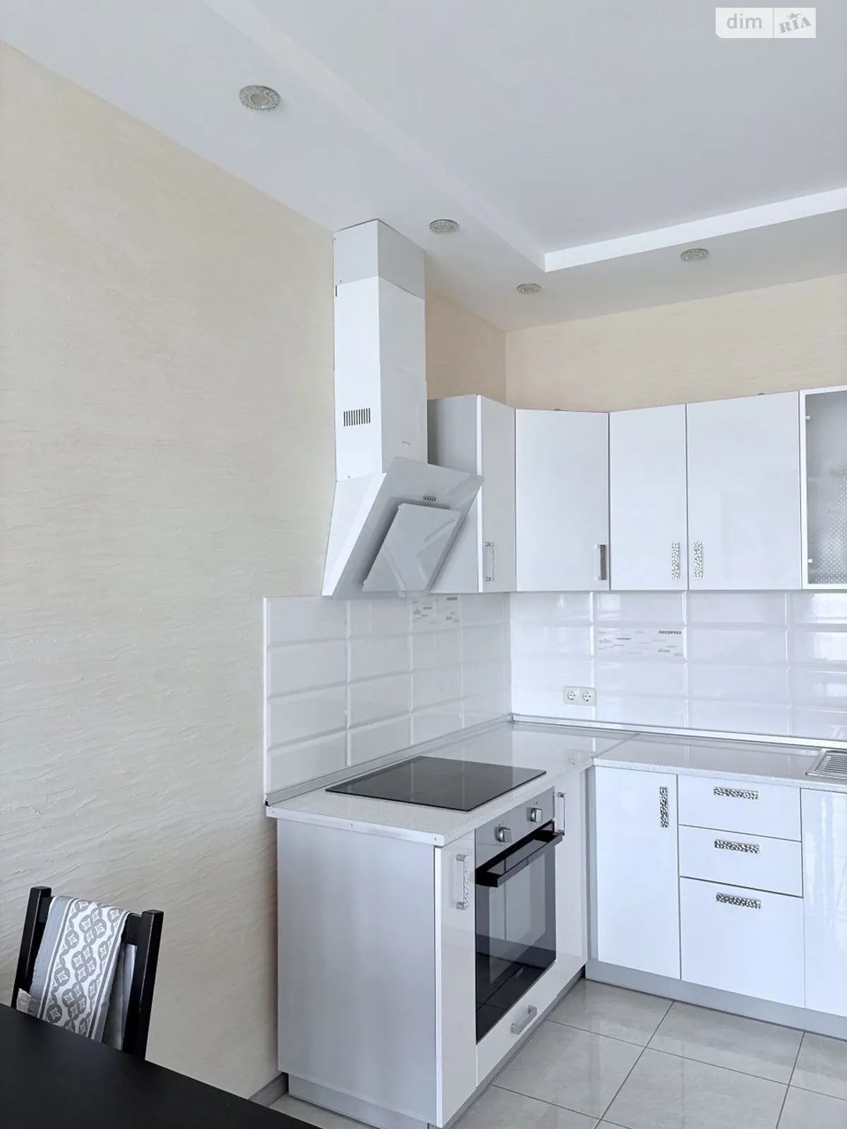 Сдается в аренду 2-комнатная квартира 56 кв. м в Одессе, просп. Леси Украинки, 19А - фото 1