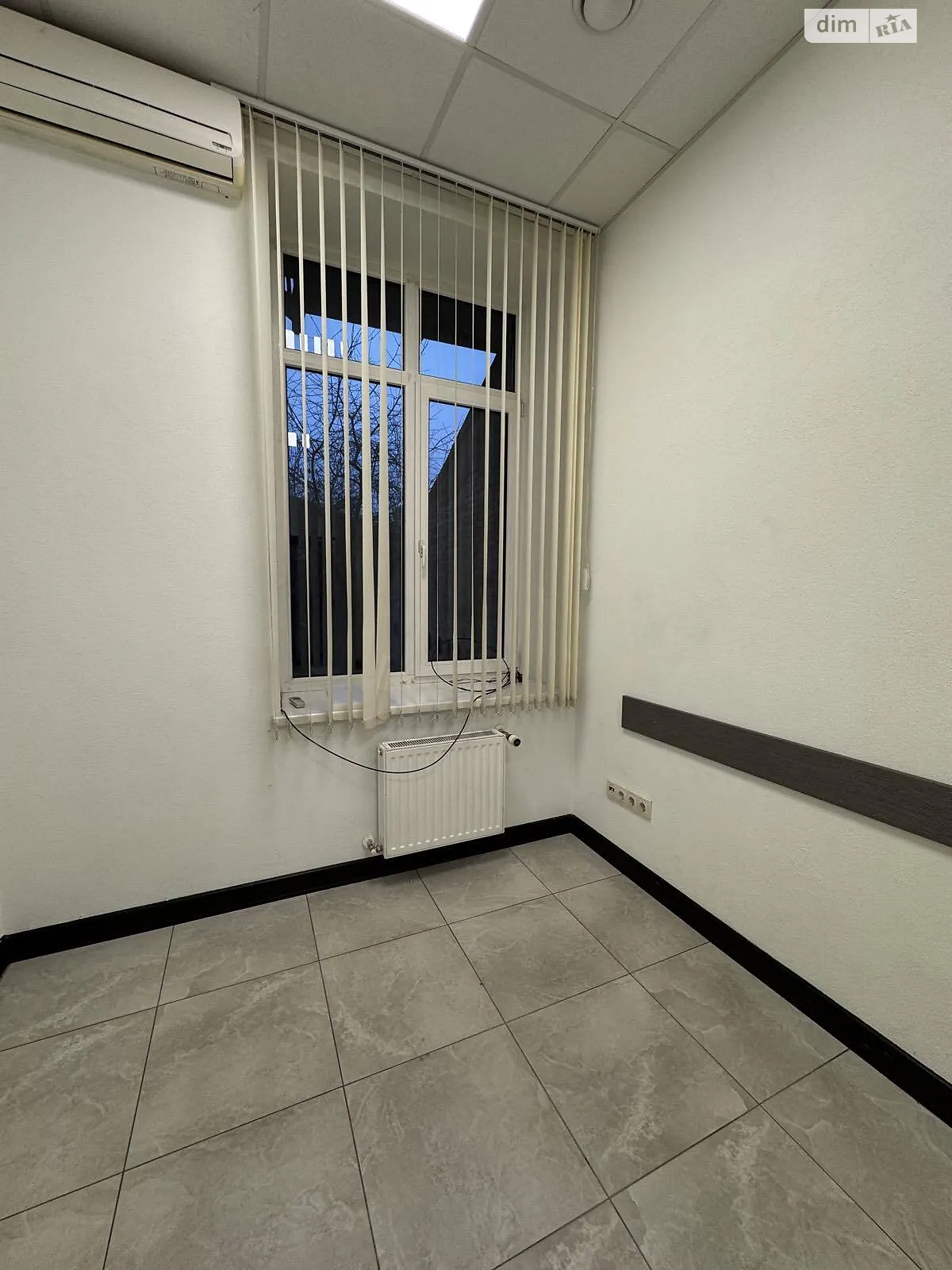 вул. Героїв Майдану, 31 Центр Чернівці, цена: 120 $ - фото 1