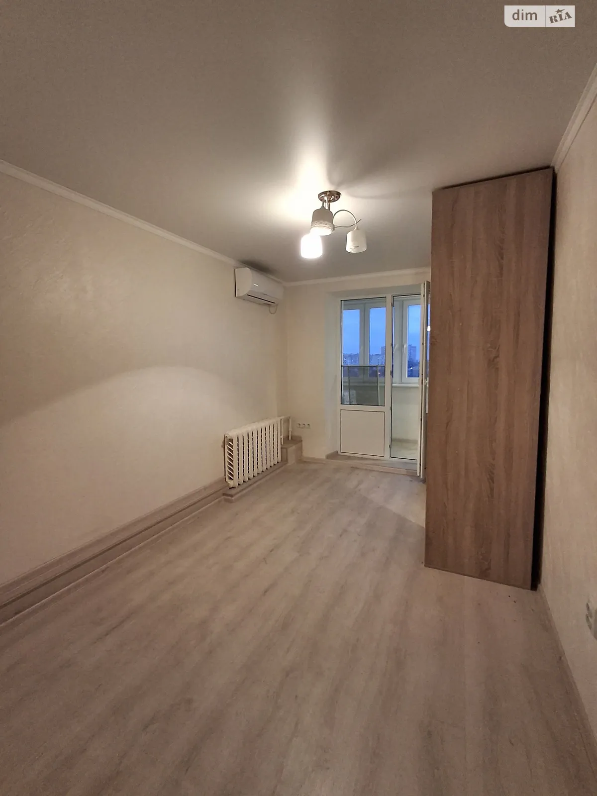 Продается 4-комнатная квартира 80.2 кв. м в Черноморске, просп. Мира(Ленина ул.), 19 - фото 1