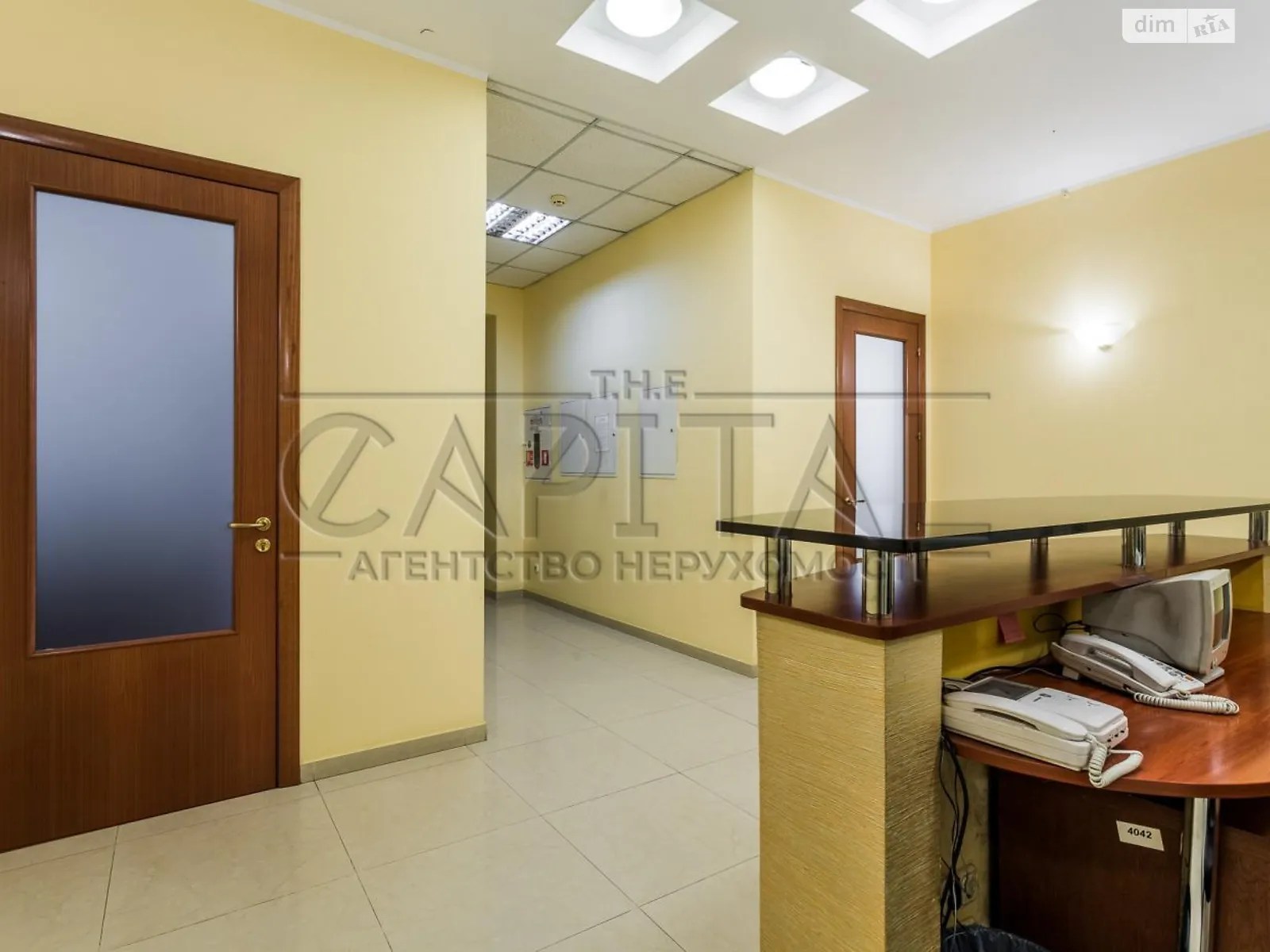 Сдается в аренду офис 538 кв. м в бизнес-центре, цена: 8070 $ - фото 1