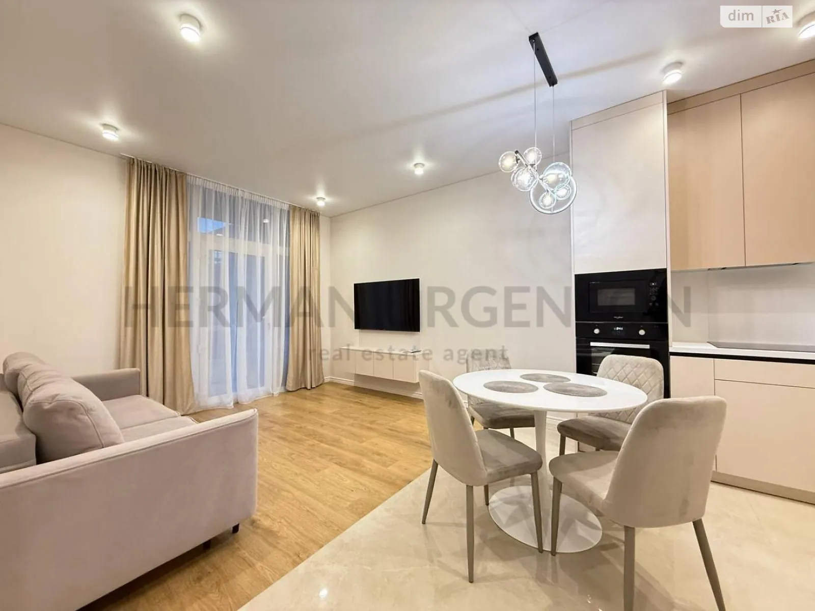 Продається 1-кімнатна квартира 51 кв. м у Ужгороді, вул. Капушанська(Перемоги) - фото 1