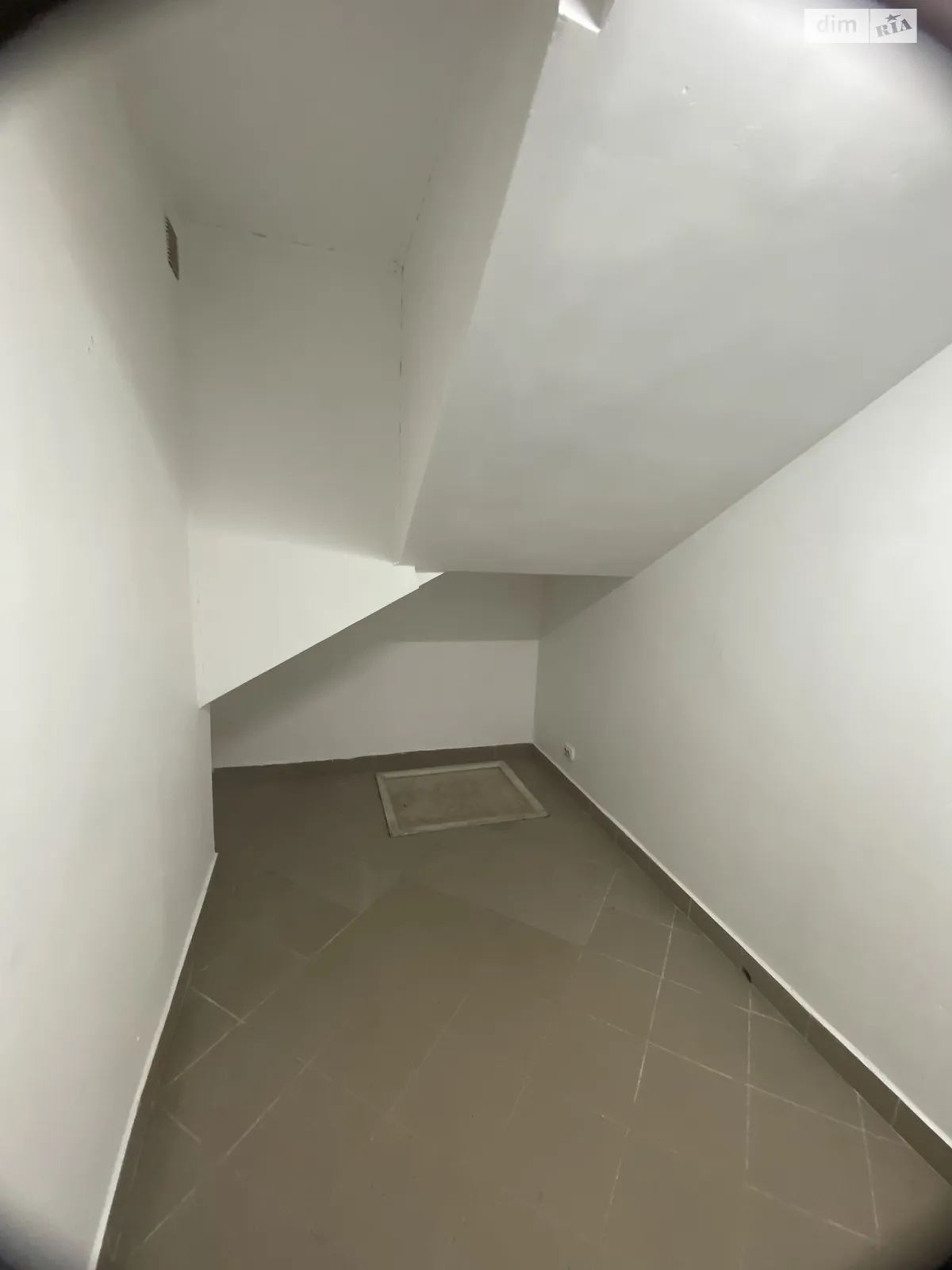 Сдается в аренду офис 6 кв. м в бизнес-центре, цена: 3000 грн - фото 1