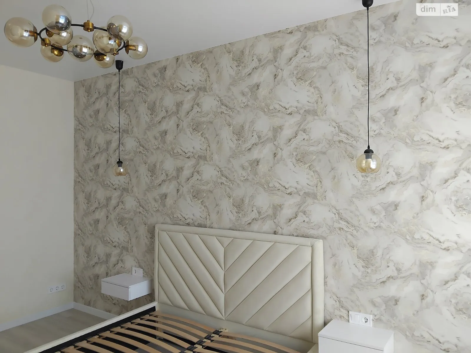 Продается 1-комнатная квартира 43 кв. м в Одессе, ул. Краснова, 3 - фото 1