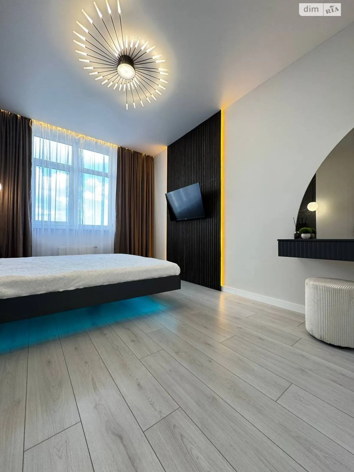 Продается 1-комнатная квартира 43.2 кв. м в Одессе, ул. Краснова, 3 - фото 1