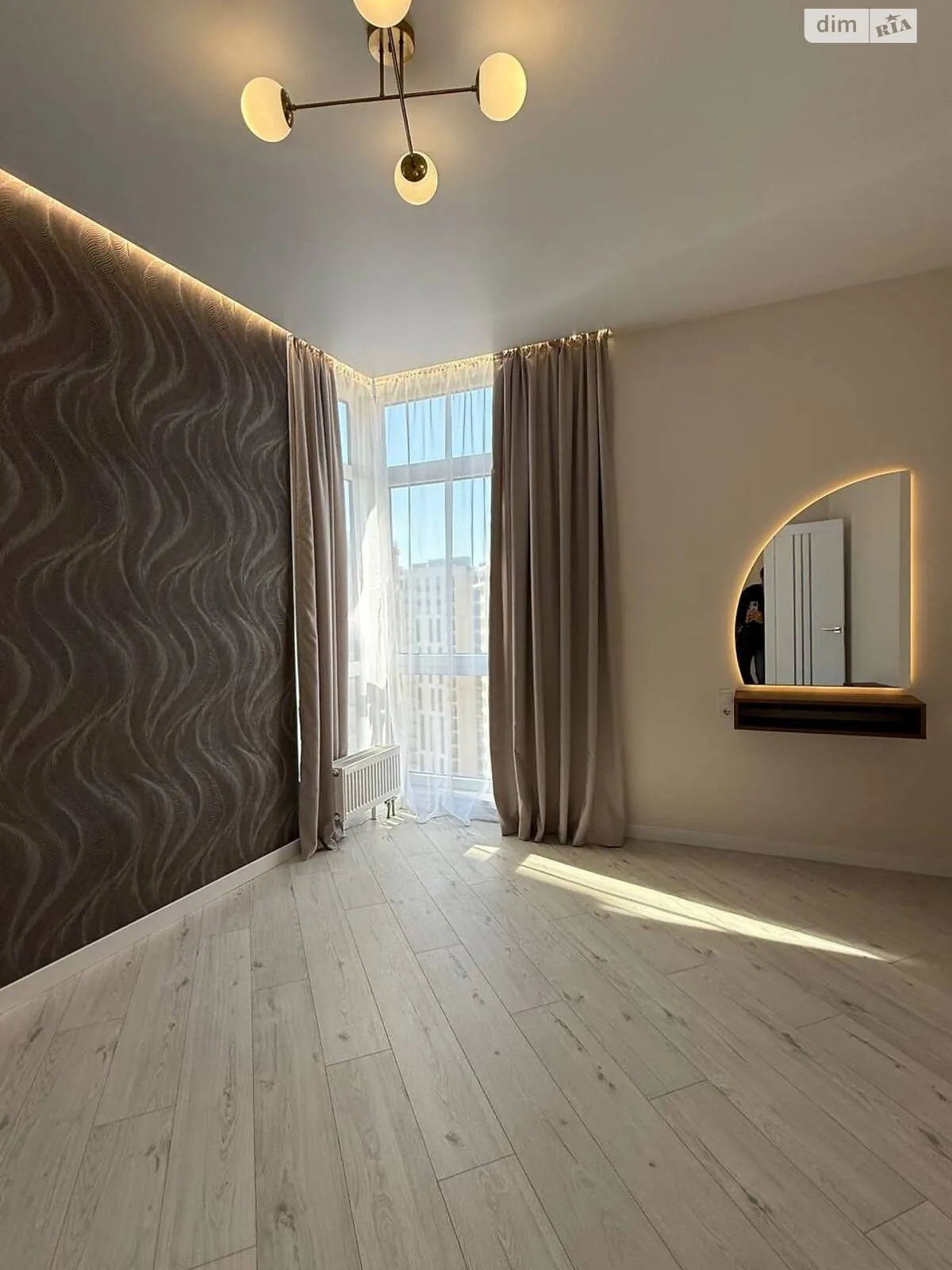 Продается 1-комнатная квартира 41.2 кв. м в Одессе, ул. Краснова, 3 - фото 1