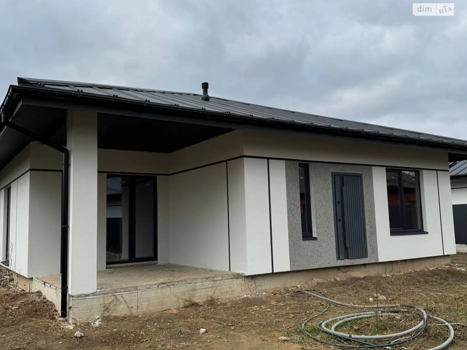 Продається одноповерховий будинок 85 кв. м з верандою, цена: 81000 $ - фото 1