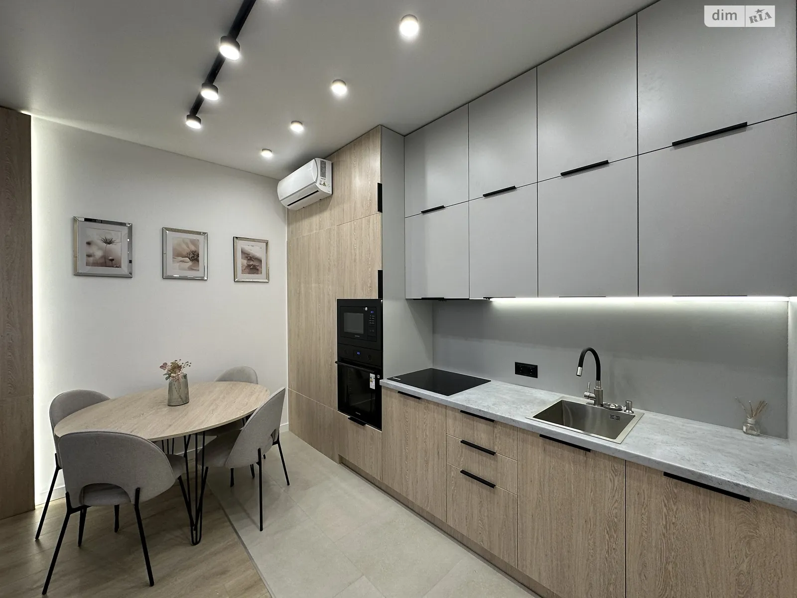 Продается 1-комнатная квартира 42 кв. м в Одессе, ул. Краснова, 3 корпус 63 - фото 1