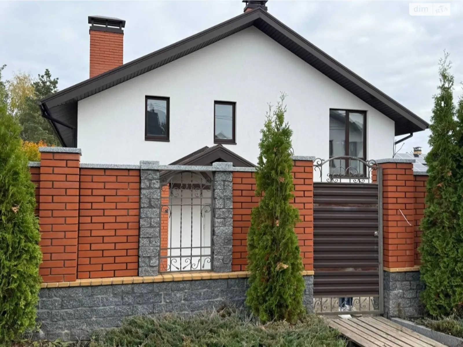 Продается дом на 2 этажа 160.7 кв. м с гаражом, цена: 225000 $ - фото 1