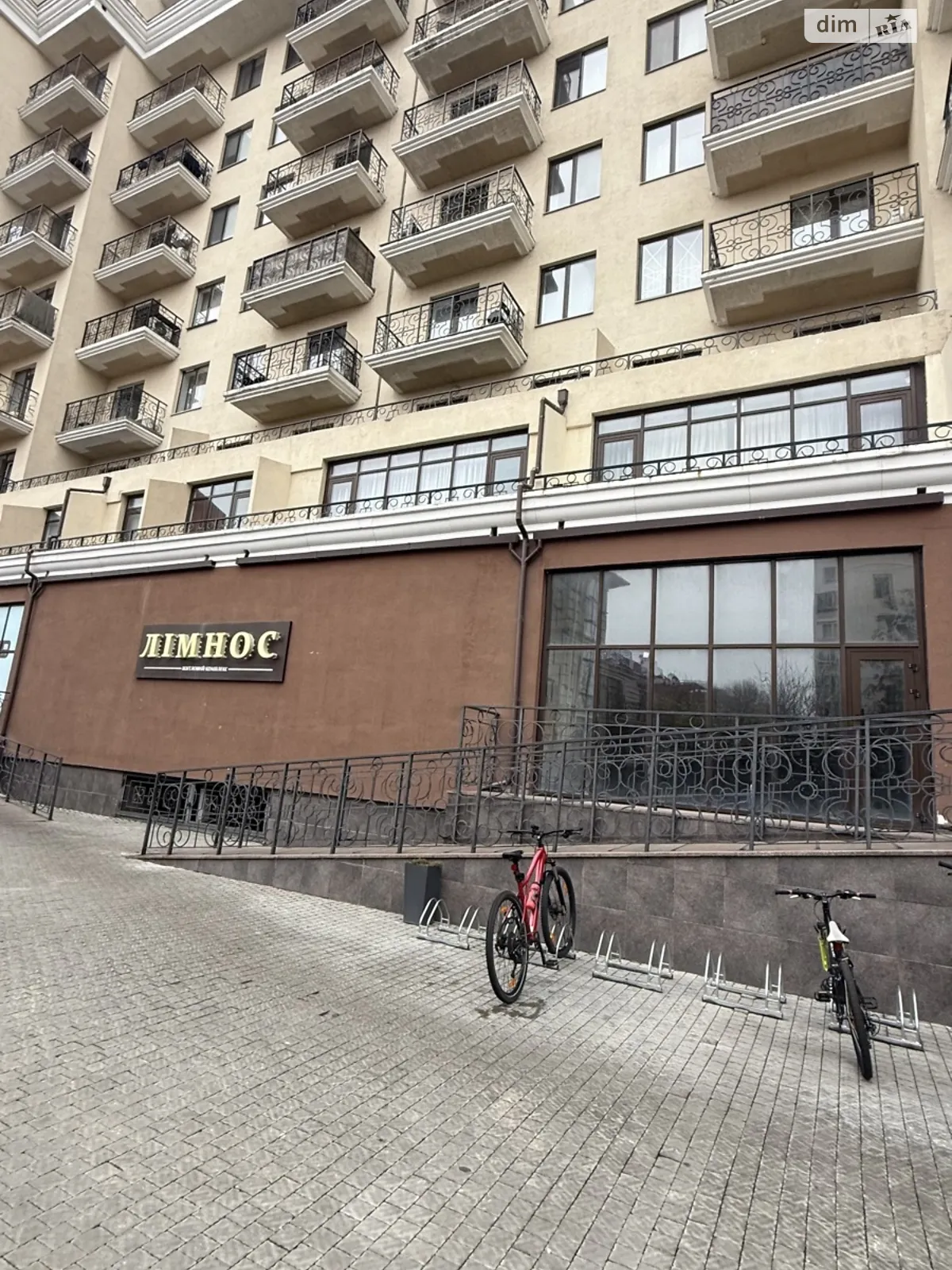 Продается помещения свободного назначения 66 кв. м в 25-этажном здании, цена: 92000 $ - фото 1