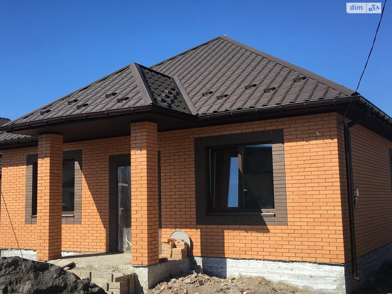 Продается одноэтажный дом 90 кв. м с гаражом, цена: 85000 $ - фото 1