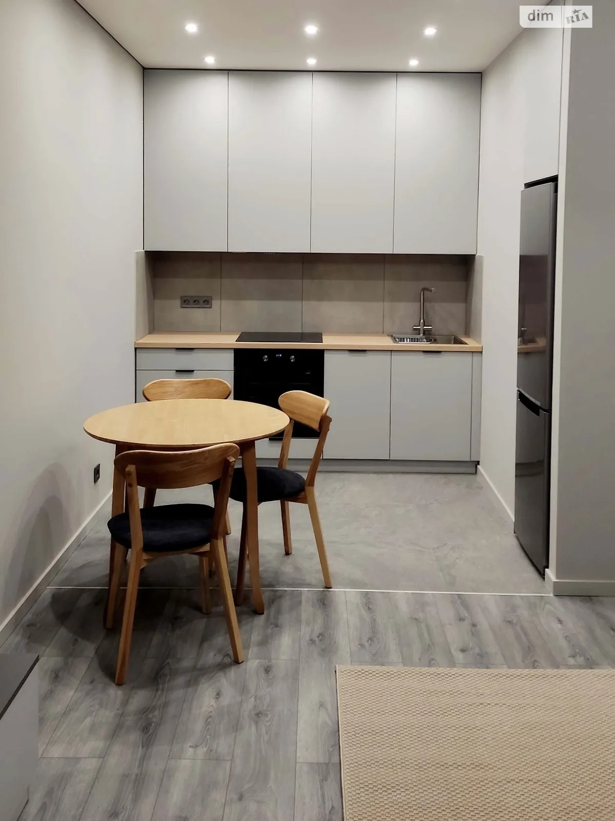 Сдается в аренду 1-комнатная квартира 42 кв. м в, цена: 500 $ - фото 1