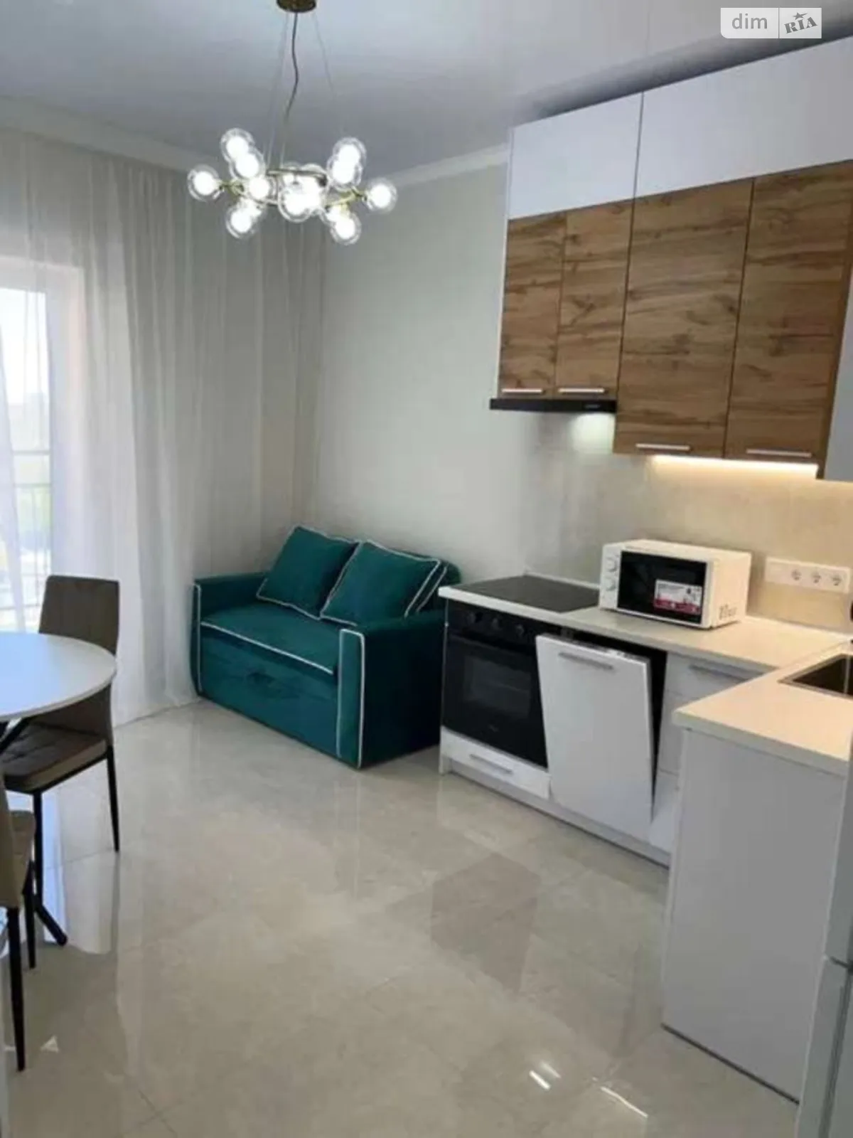 Сдается в аренду 1-комнатная квартира 42 кв. м в Одессе, ул. Краснова, 1Б - фото 1