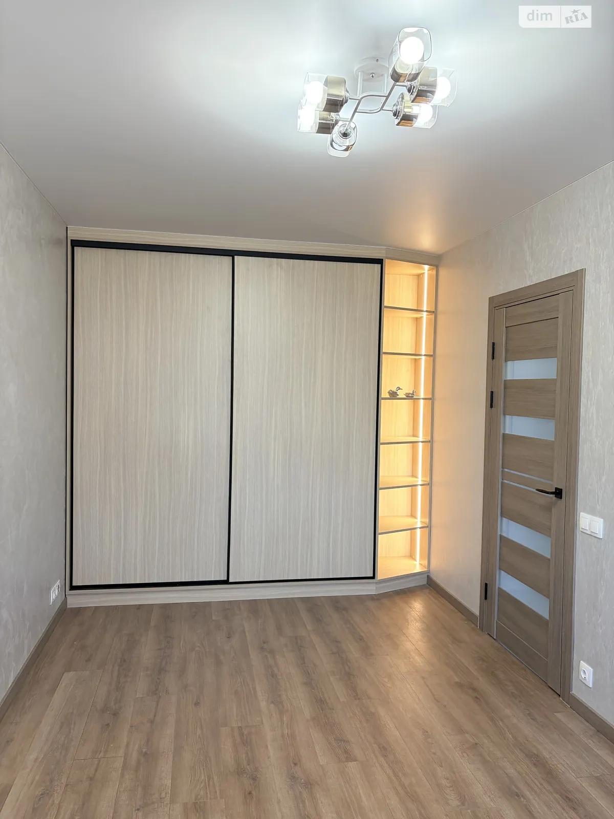 Продається 1-кімнатна квартира 35 кв. м у Бучі, вул. Миколи Мозгового, 2 - фото 1