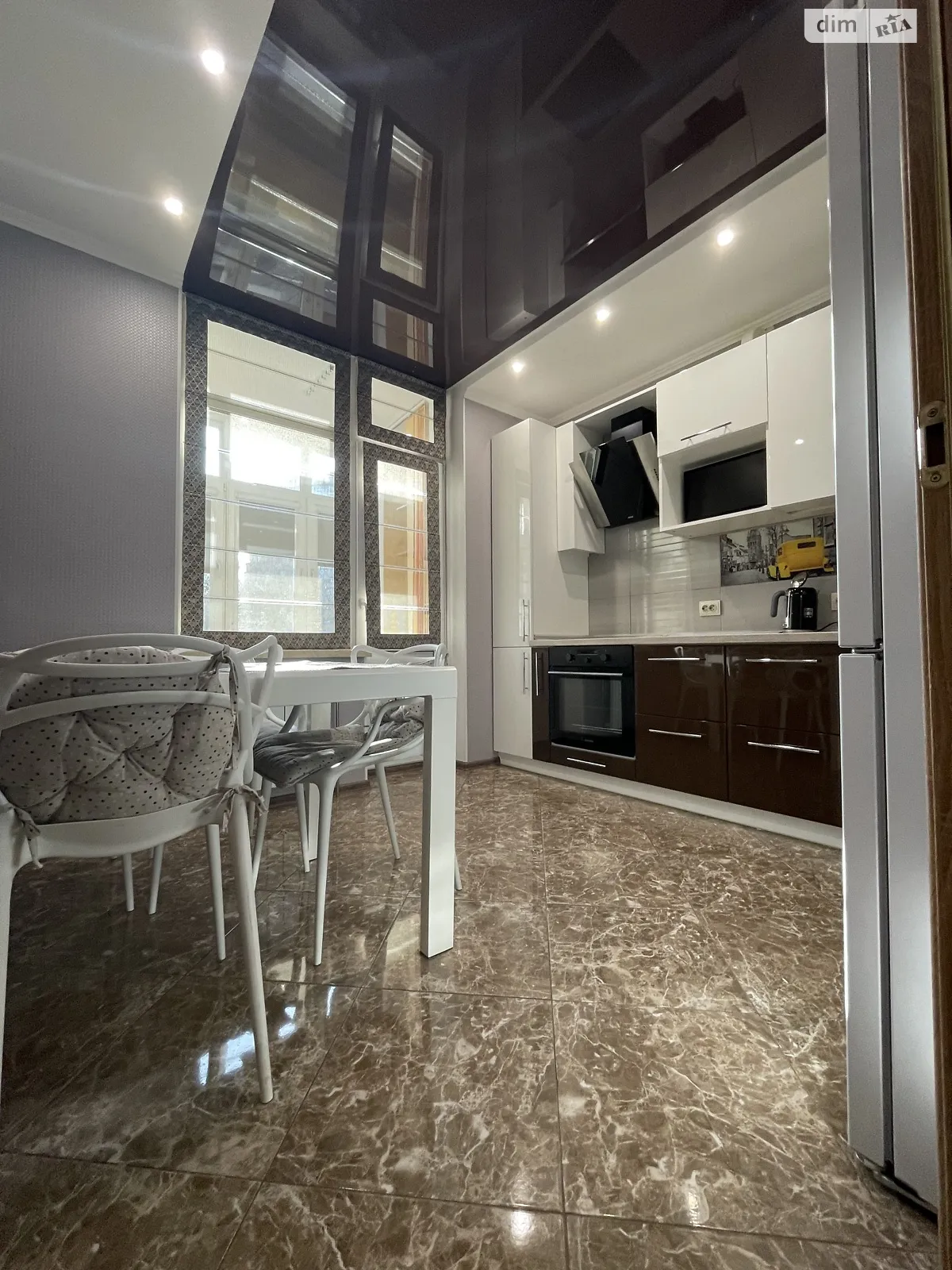 Продається 2-кімнатна квартира 64.8 кв. м у Києві, вул. Авiаконструктора Iгоря Сiкорського(Танкова), 4Б - фото 1