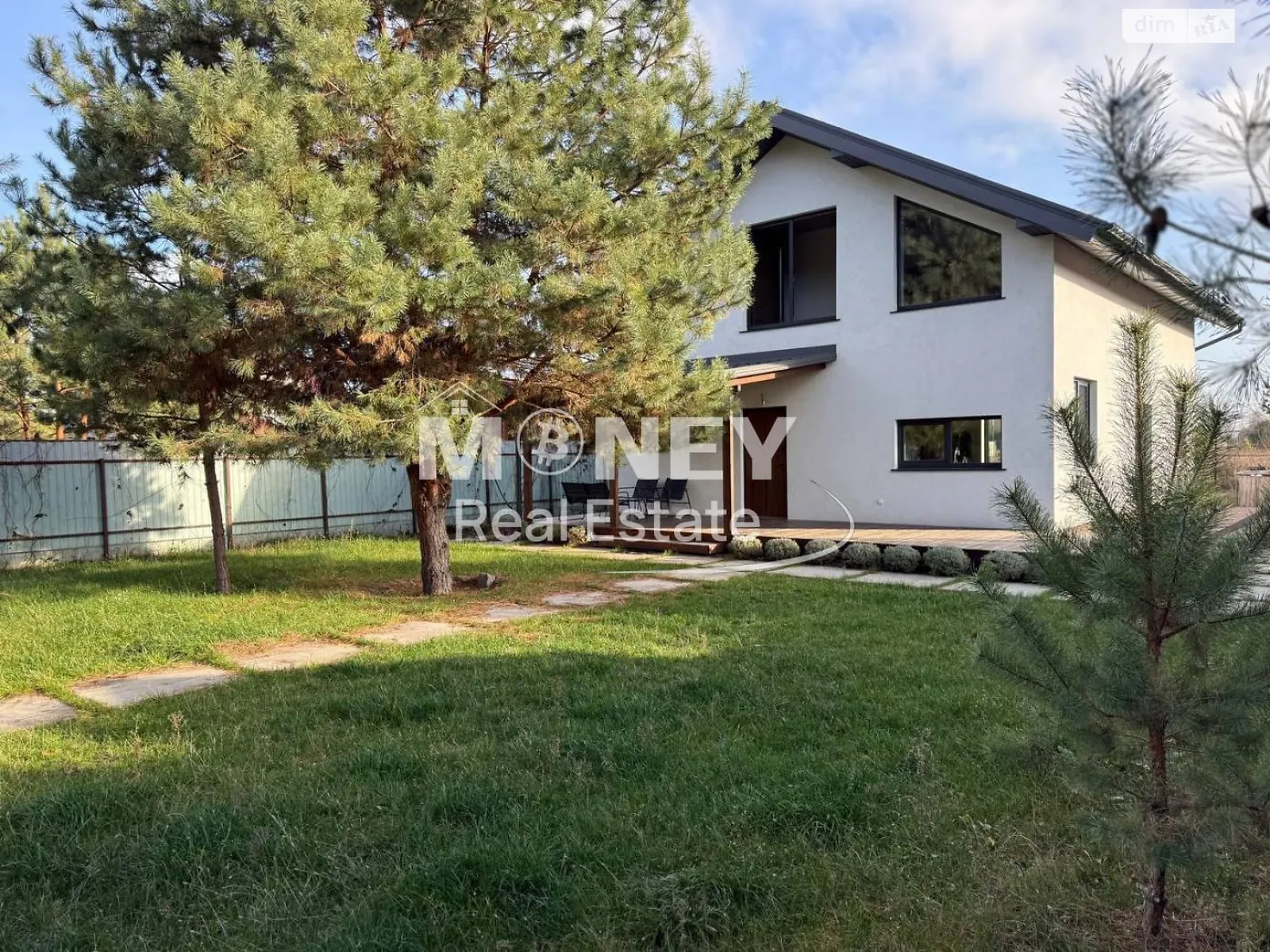 Продается дом на 2 этажа 155 кв. м с камином, цена: 200000 $ - фото 1